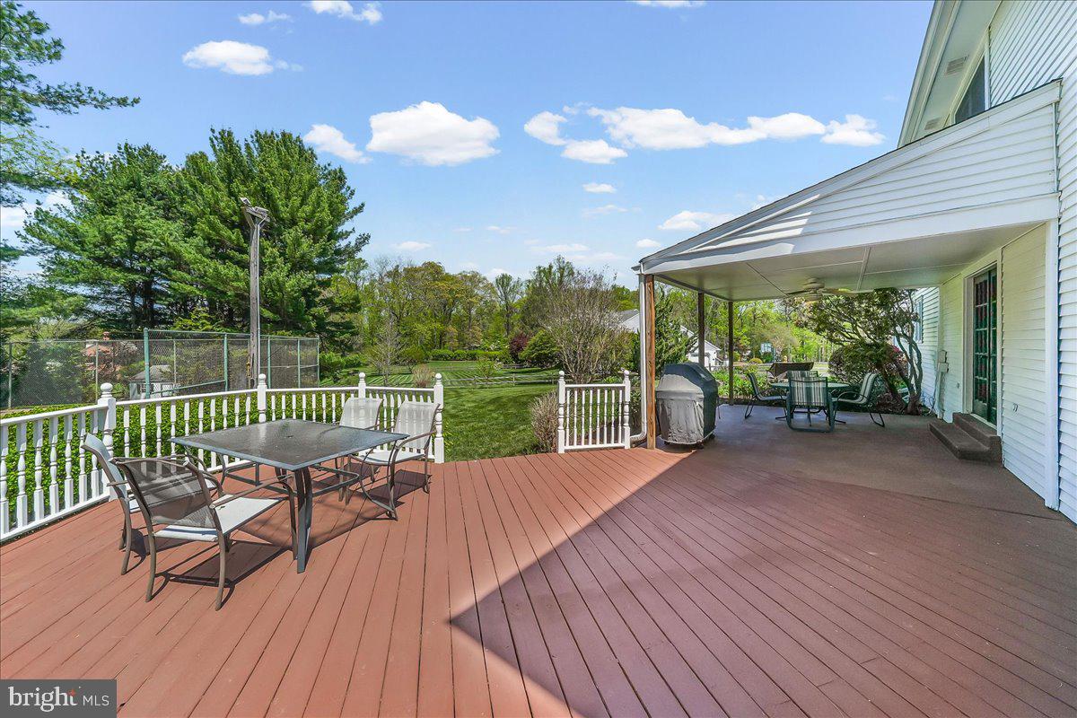 QUAIL HILL - Residential