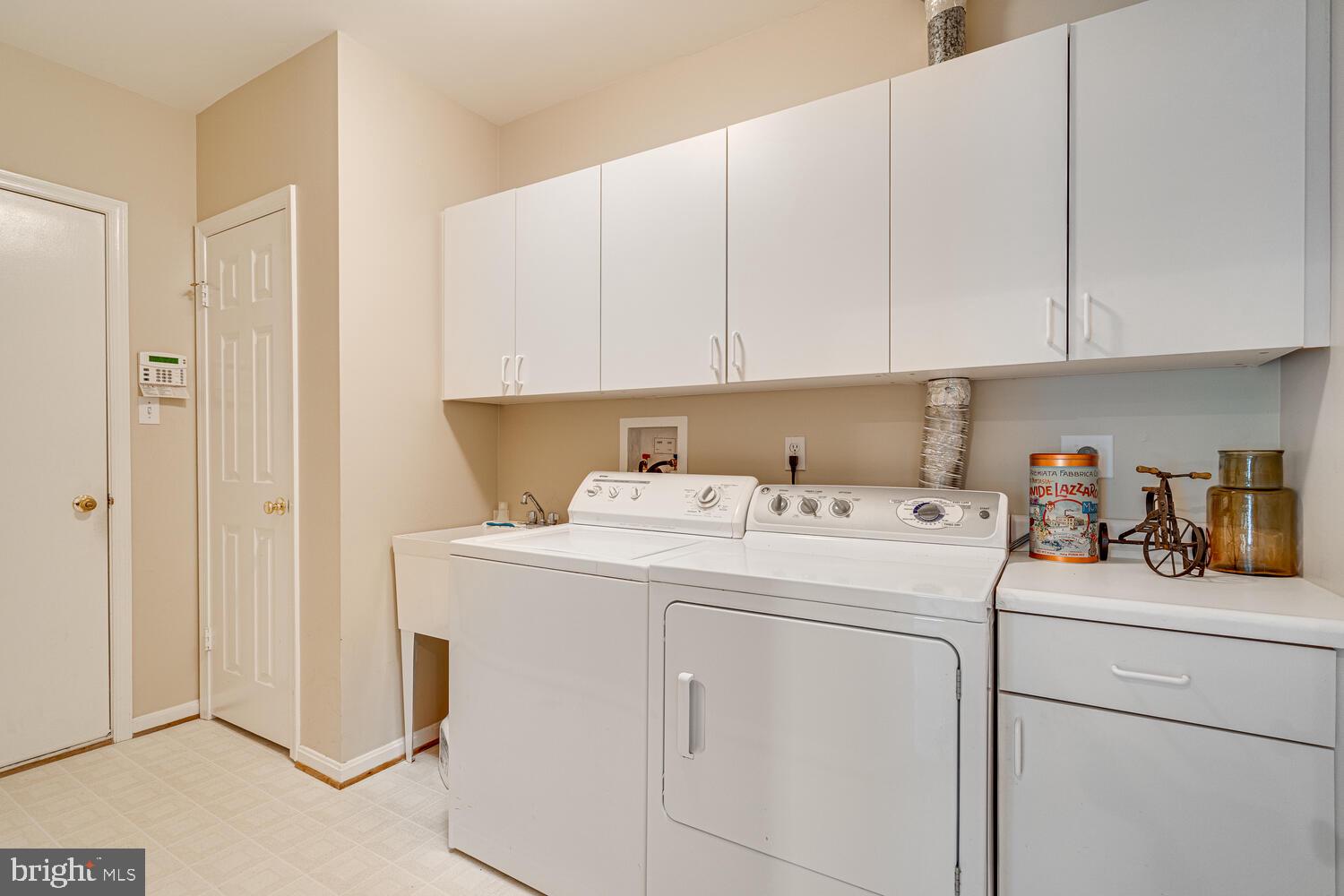 NORBECK MANOR - Residential