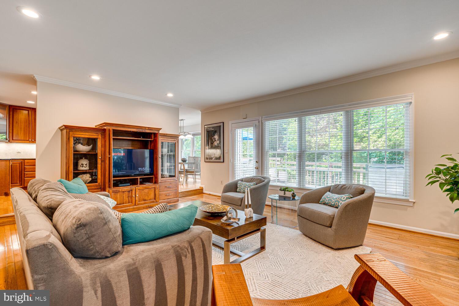 NORBECK MANOR - Residential