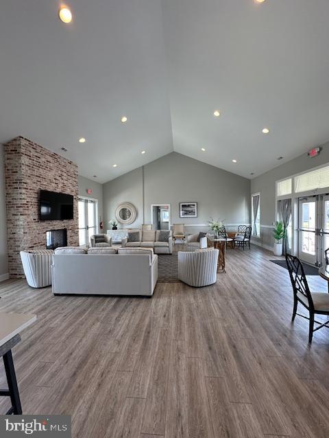 ATLANTIC LAKES - Residential