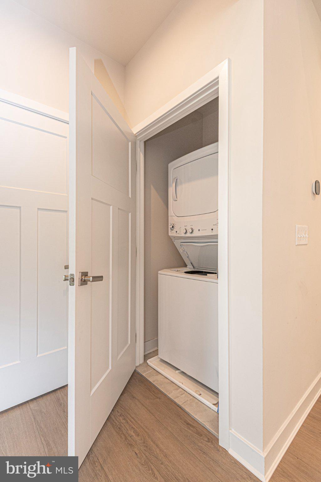 ATLANTIC LAKES - Residential