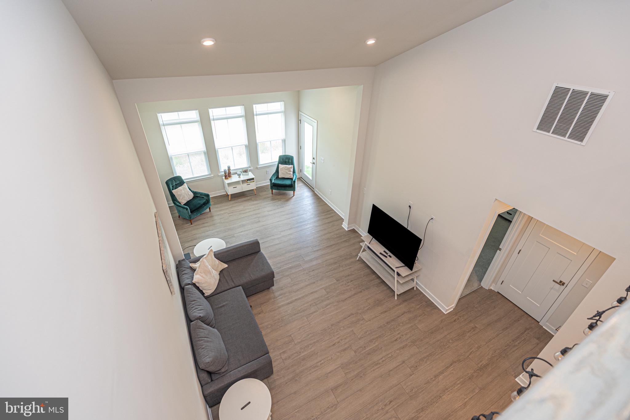 ATLANTIC LAKES - Residential