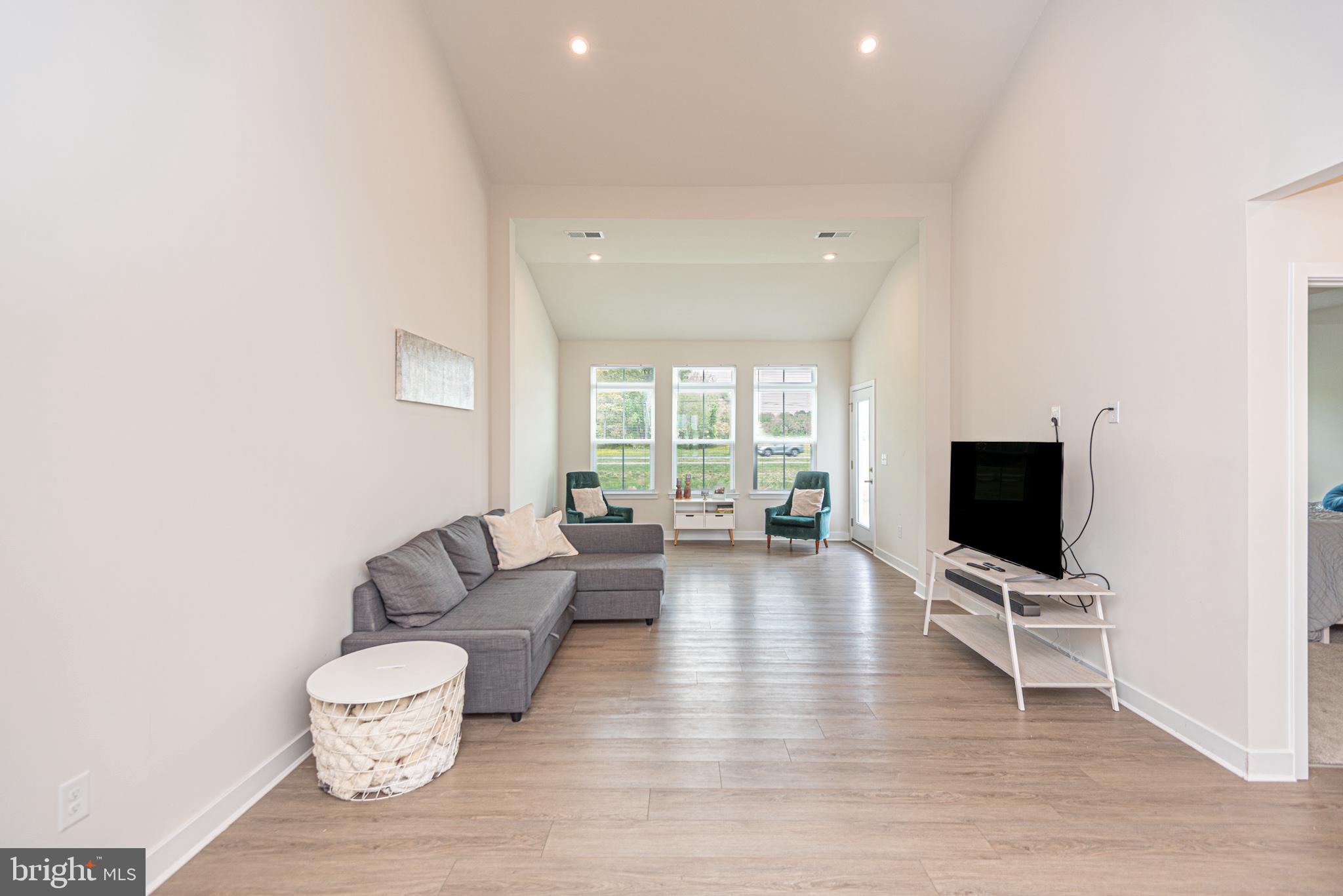 ATLANTIC LAKES - Residential