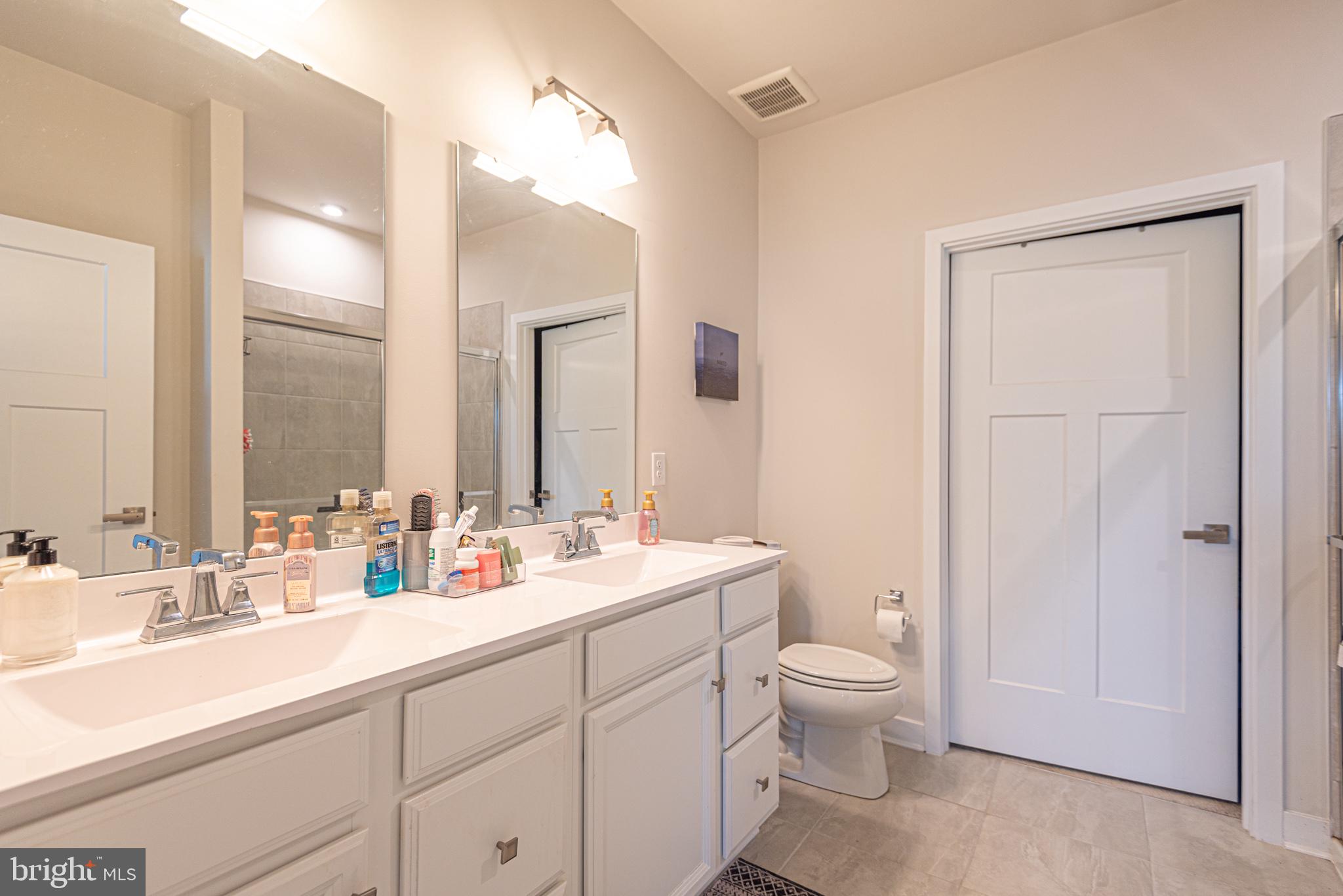 ATLANTIC LAKES - Residential