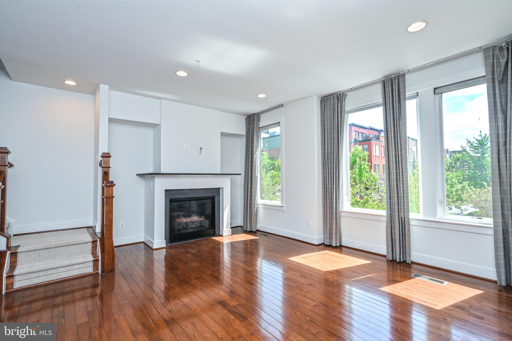 MOSAIC DISTRICT - Residential Lease