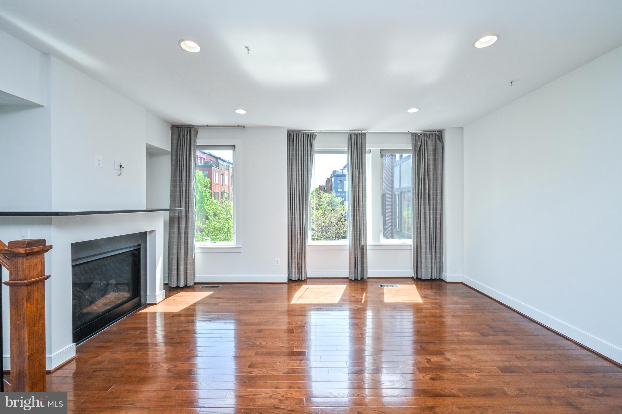 MOSAIC DISTRICT - Residential Lease