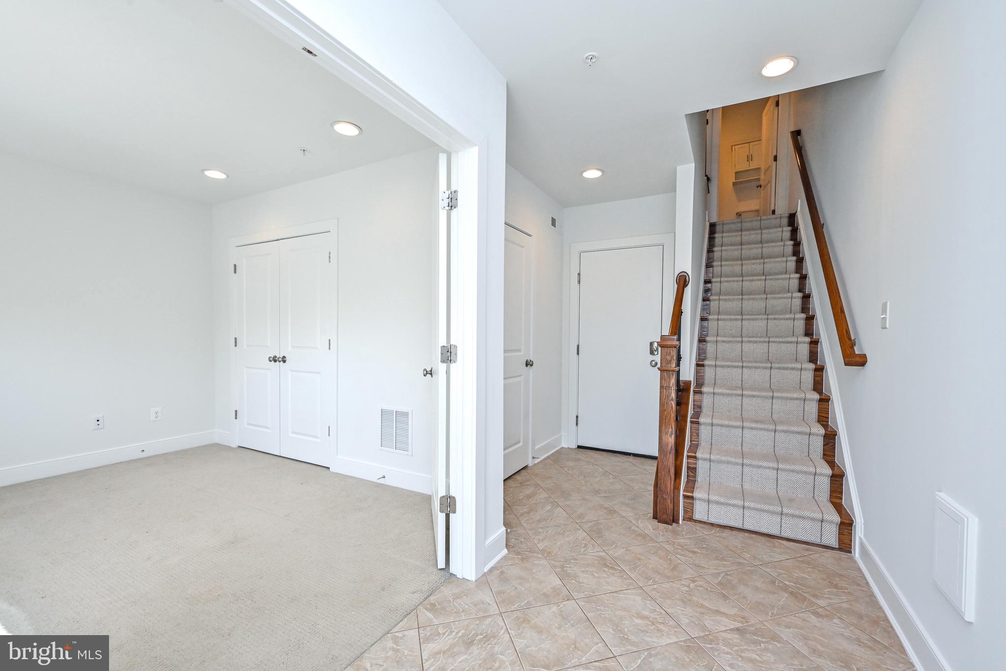 MOSAIC DISTRICT - Residential Lease