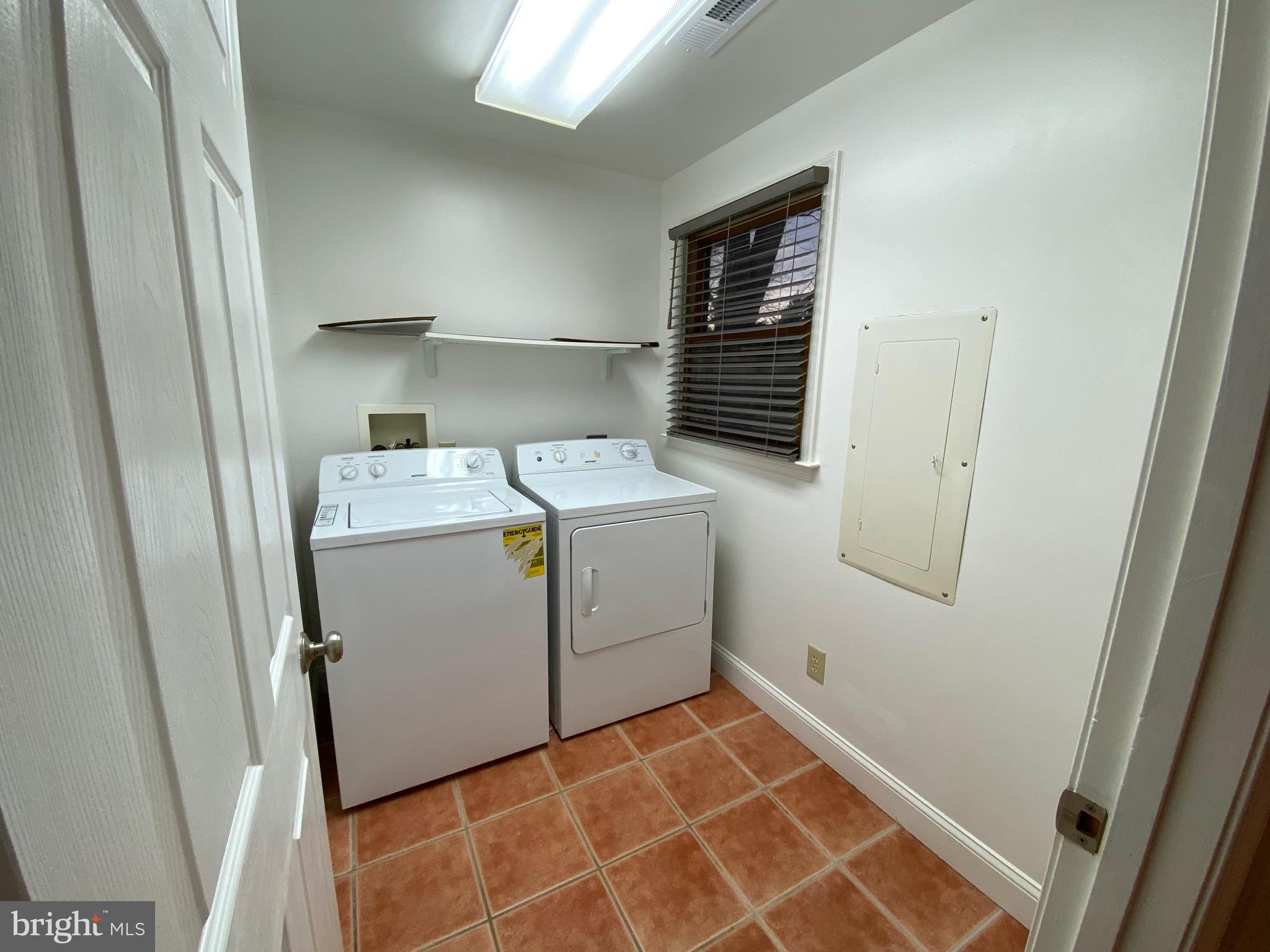 HILLSBORO ESTATES - Residential