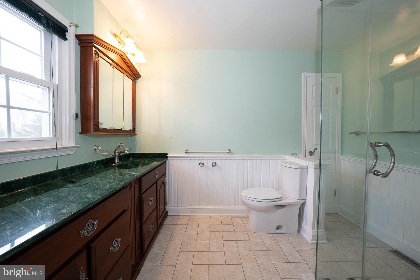 GLADWYNE - Residential