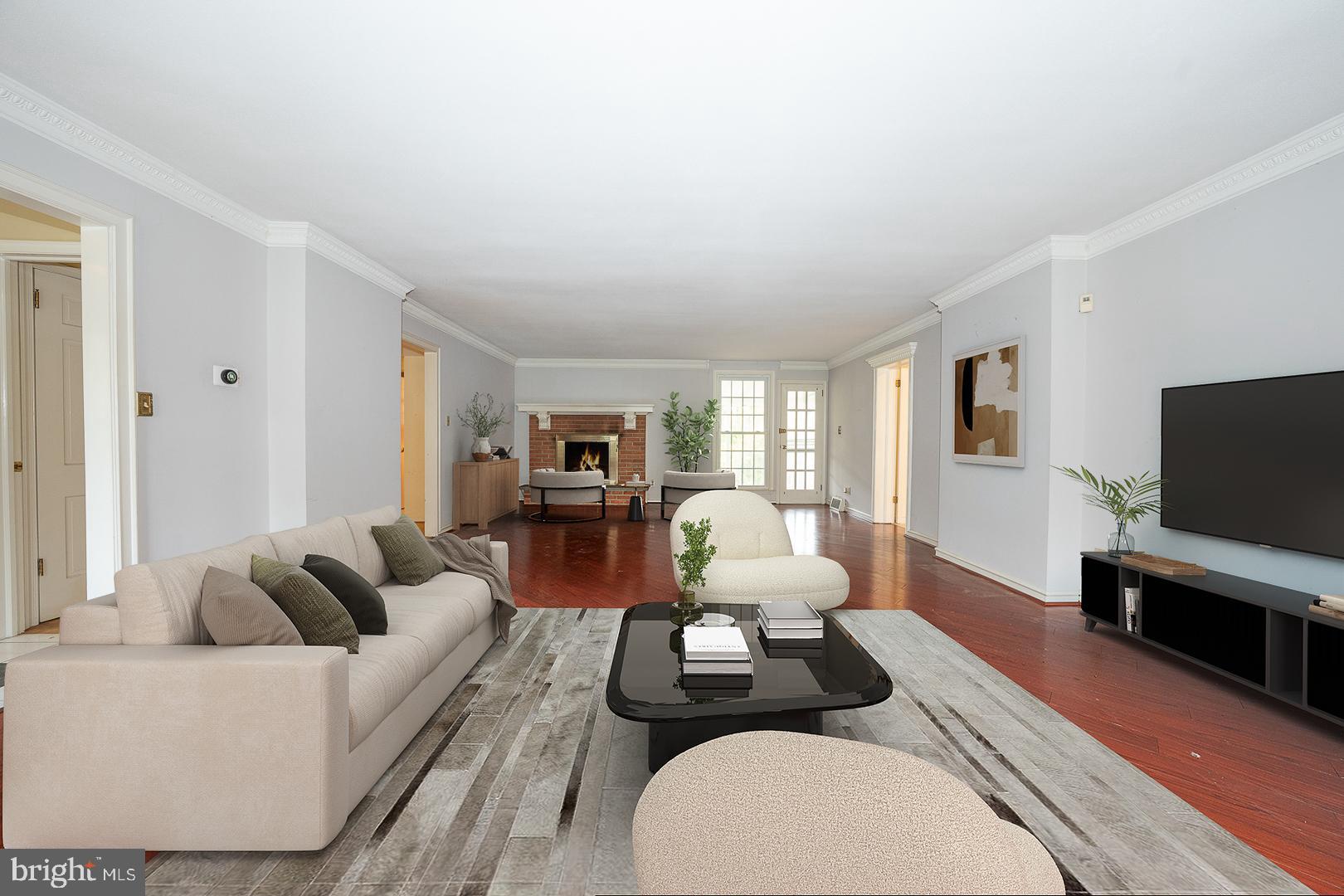 GLADWYNE - Residential