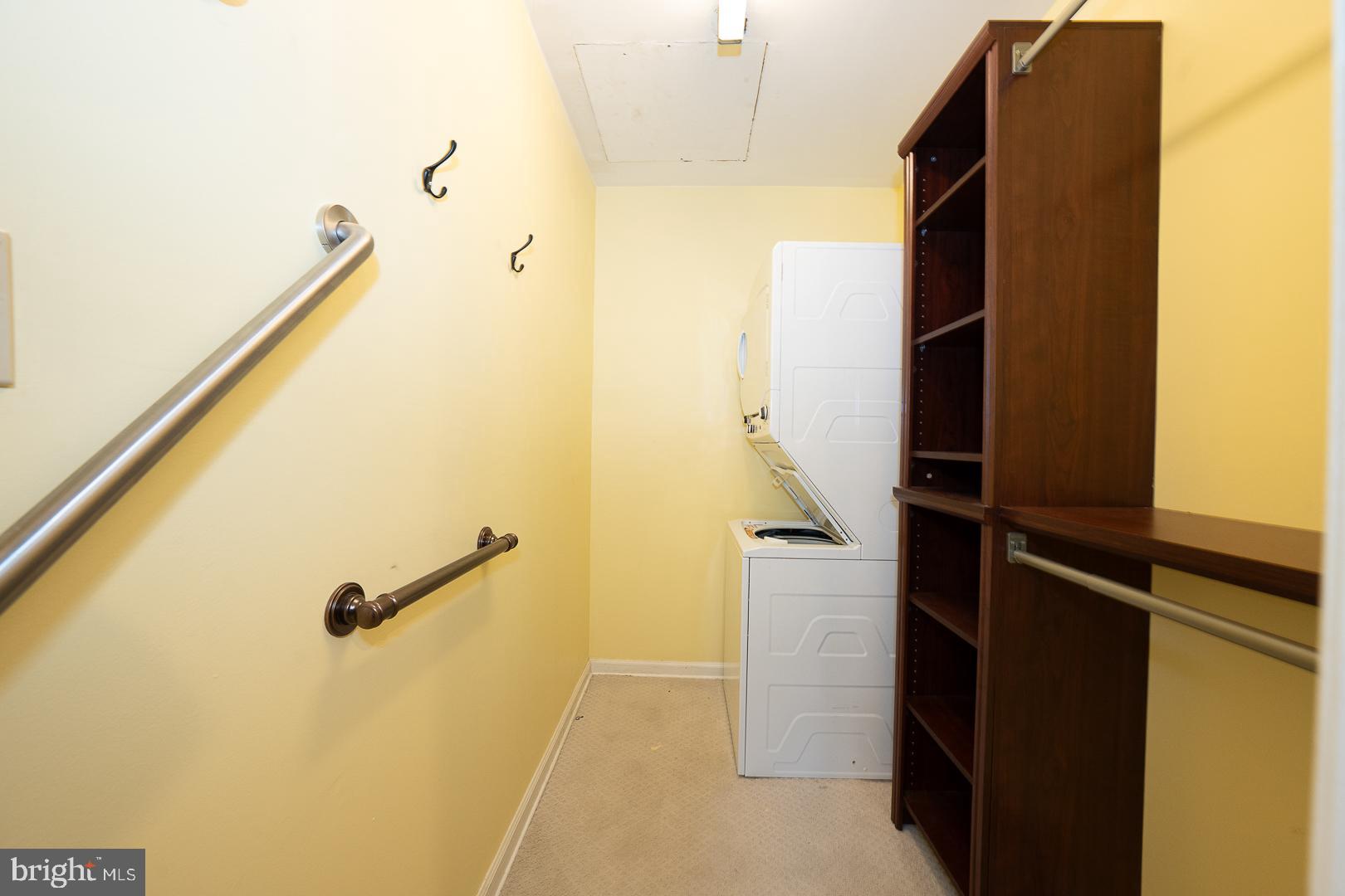 GLADWYNE - Residential