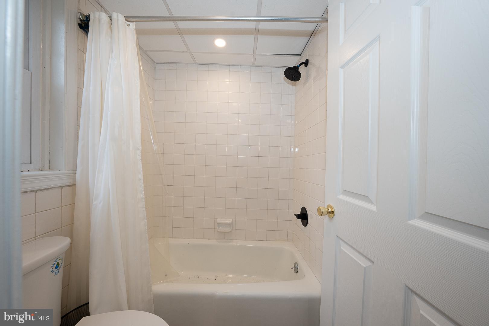 GLADWYNE - Residential