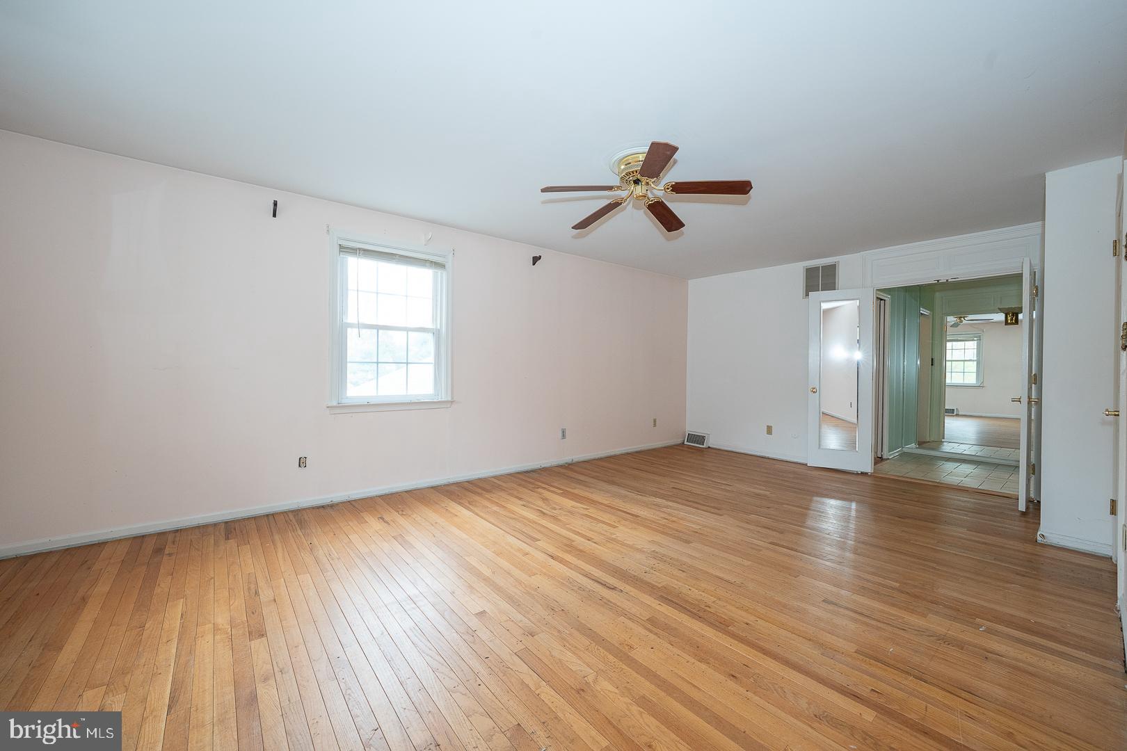 GLADWYNE - Residential