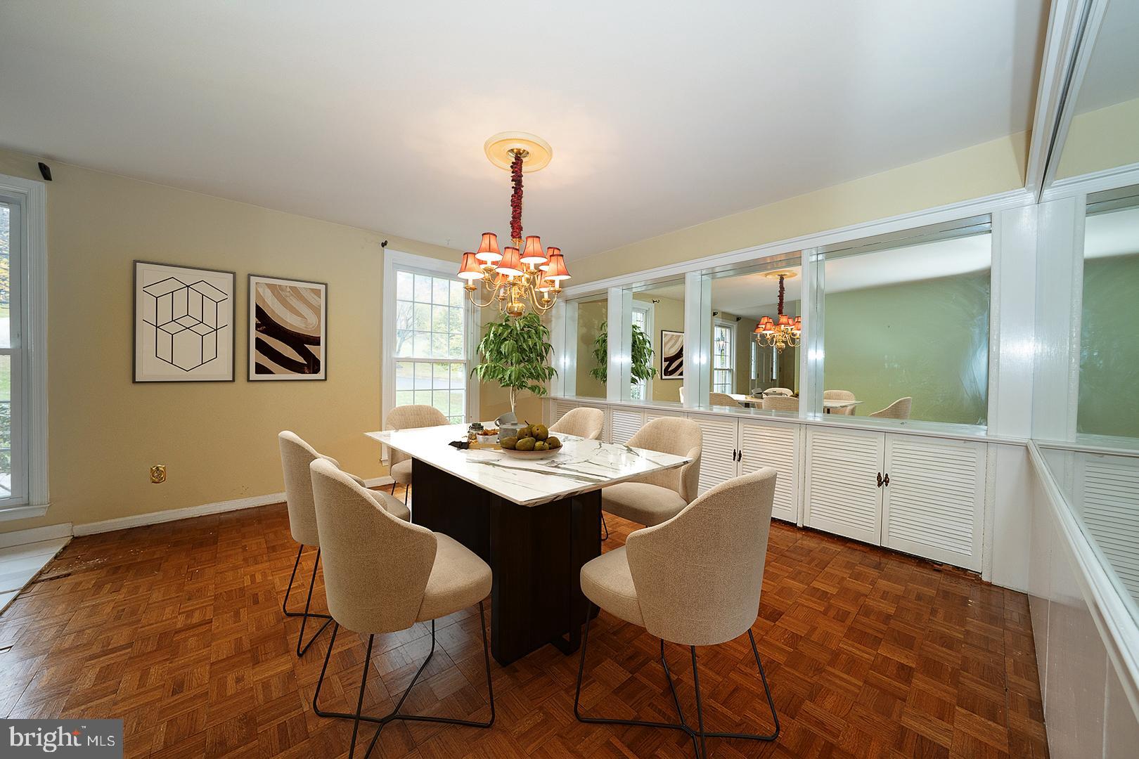 GLADWYNE - Residential