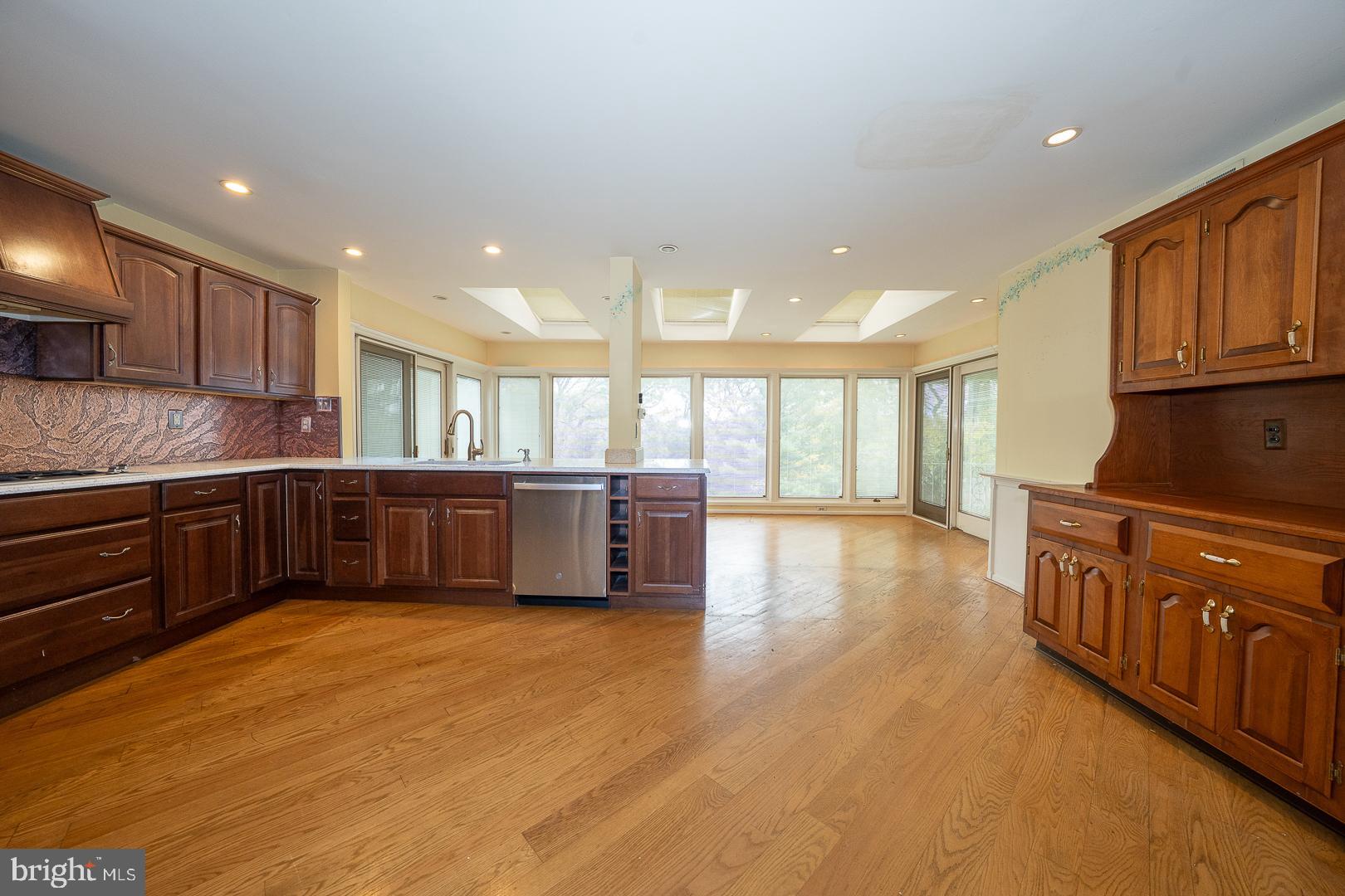 GLADWYNE - Residential