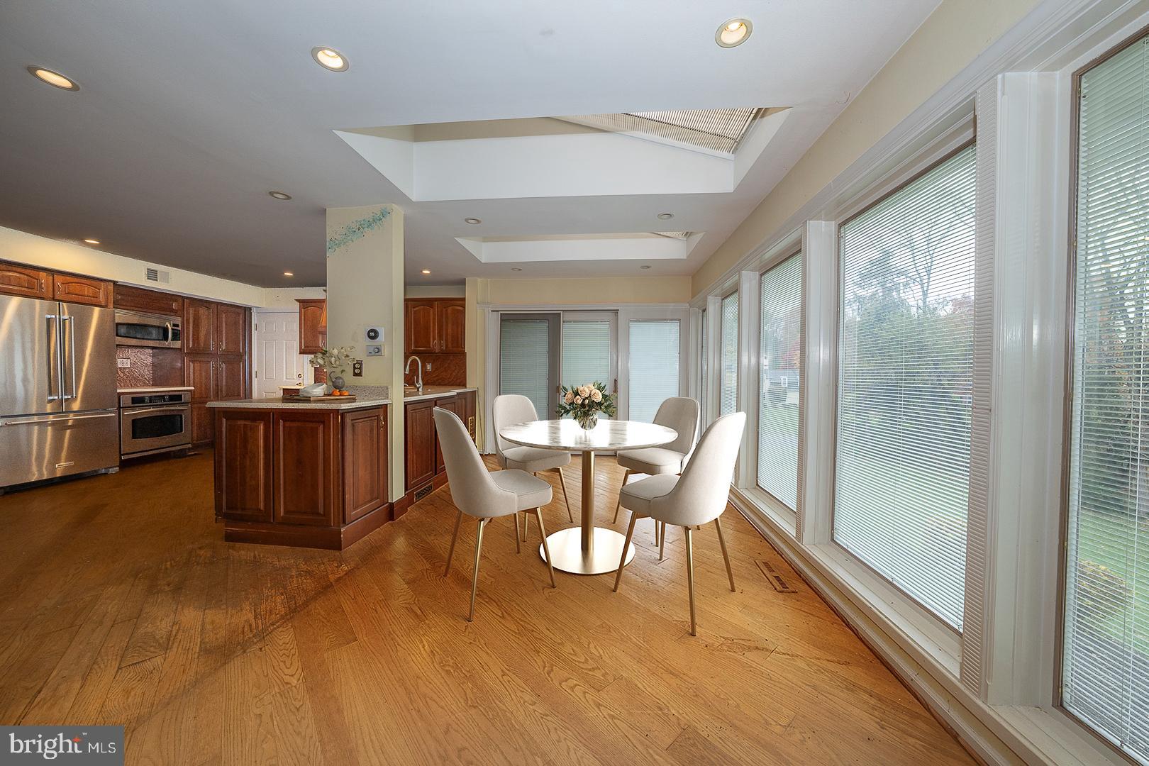 GLADWYNE - Residential