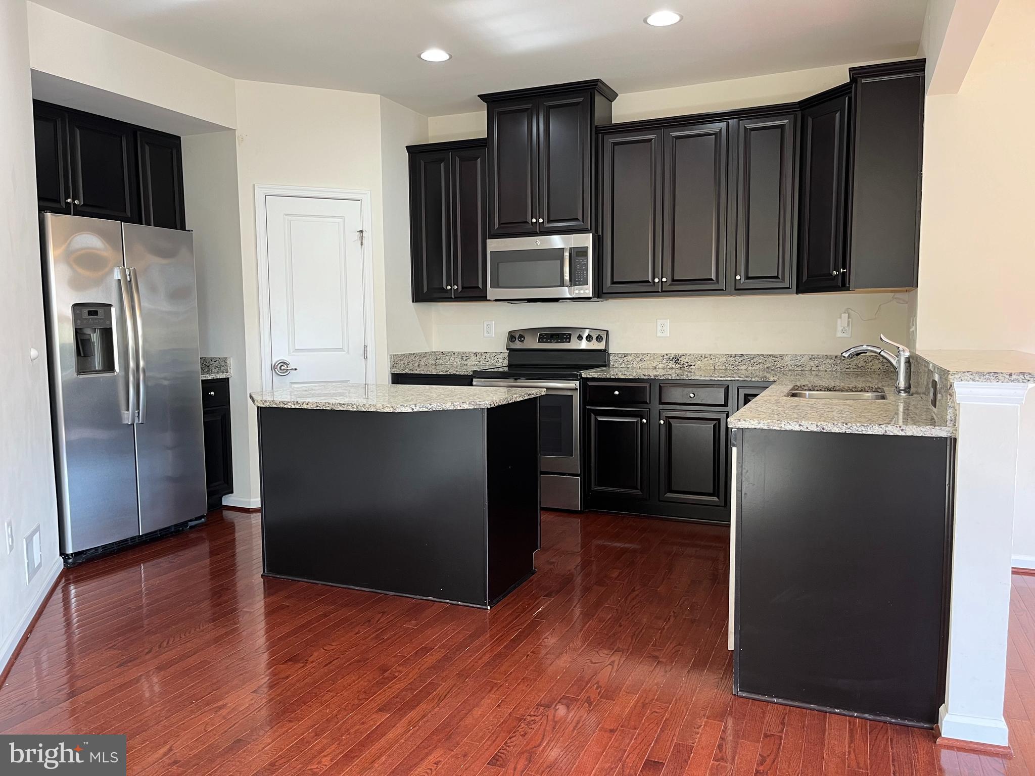 BERKELEY STATION - Residential Lease