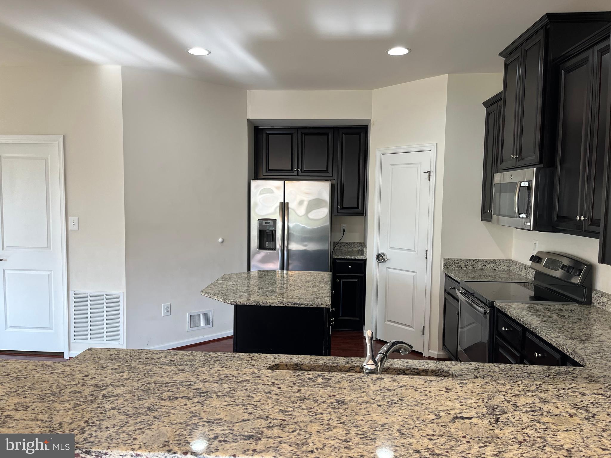 BERKELEY STATION - Residential Lease