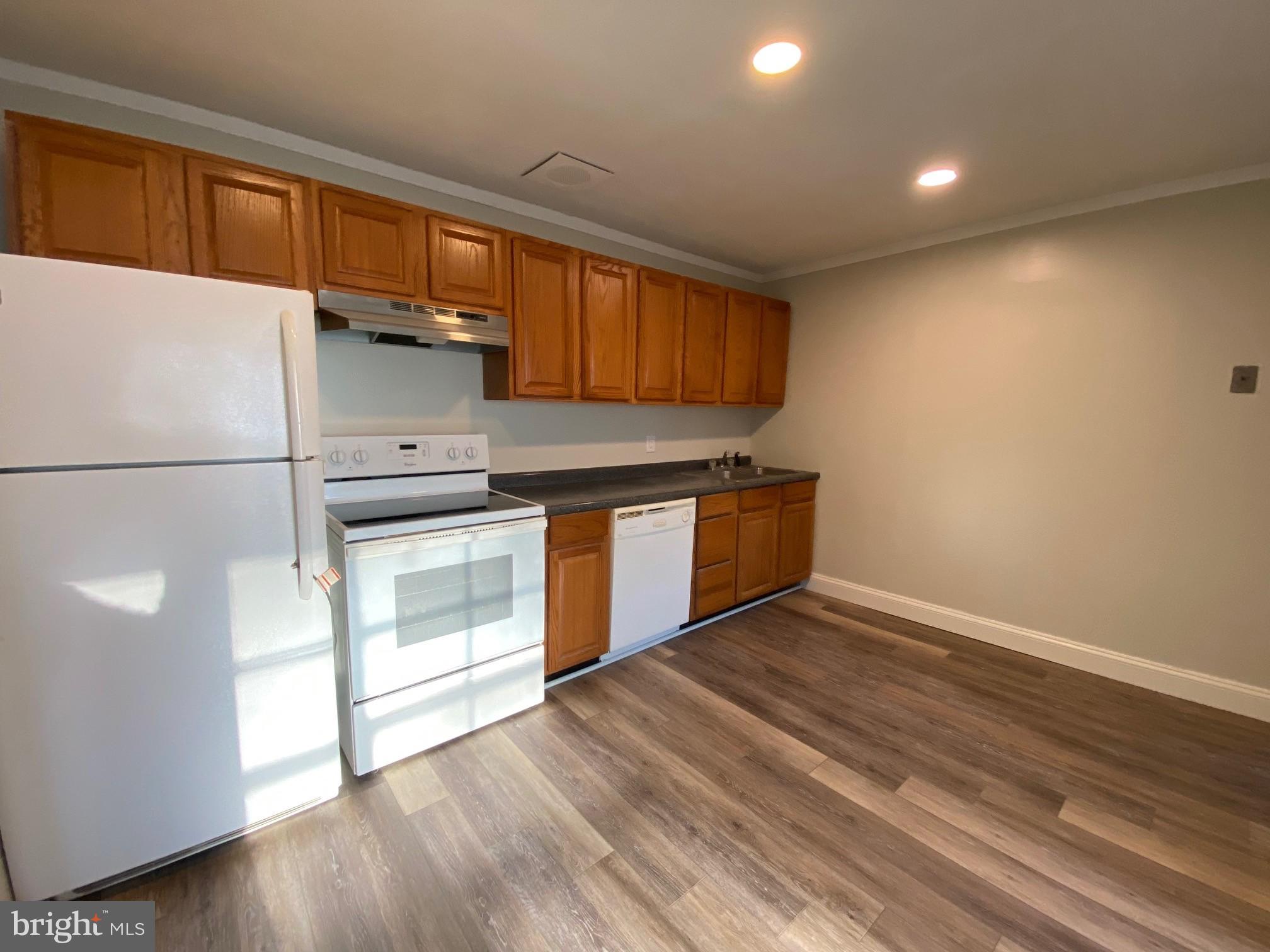 CALIFORNIA PROFESSIONAL CENTER - Residential Lease