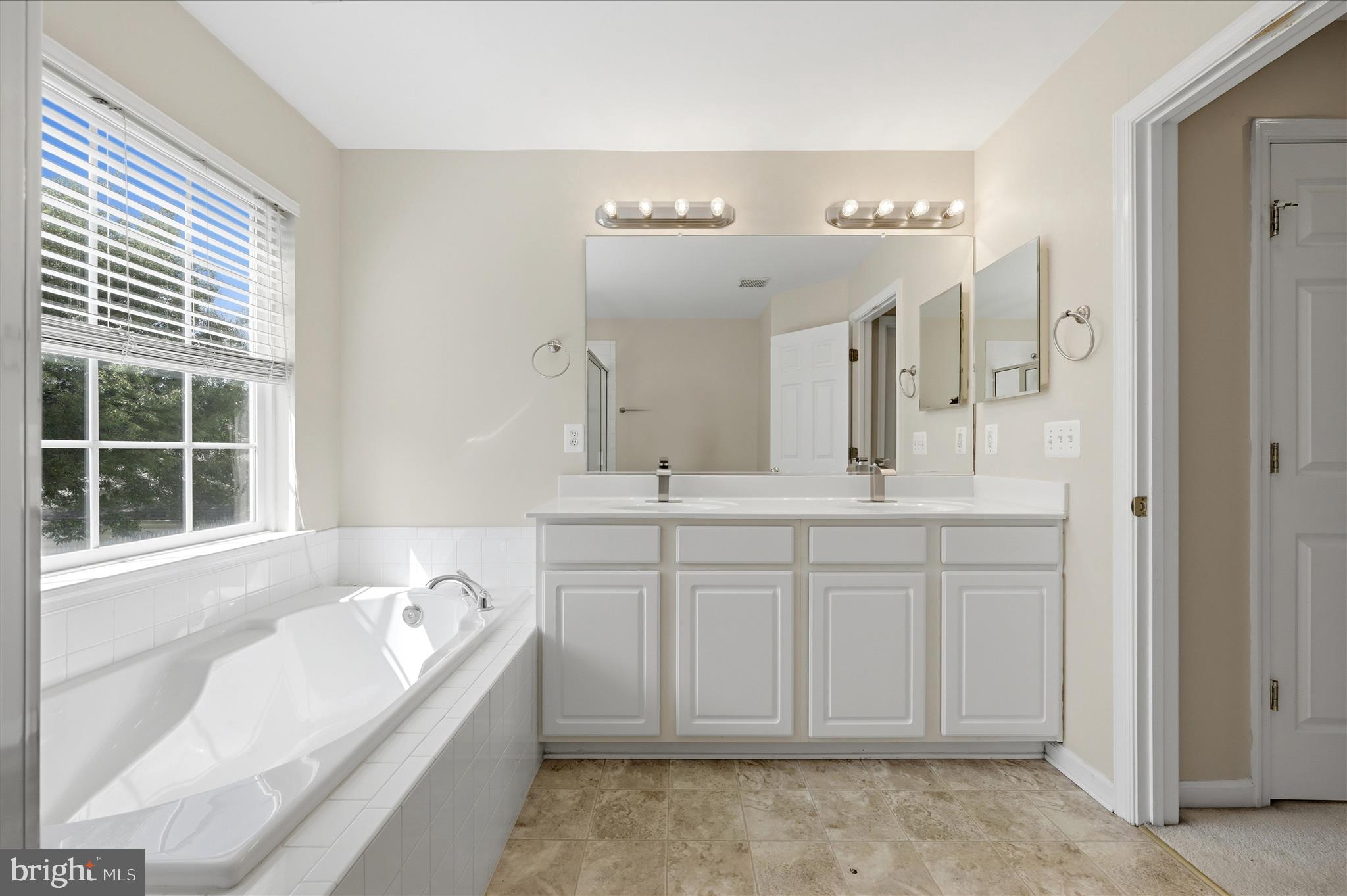 HUNTFIELD - Residential