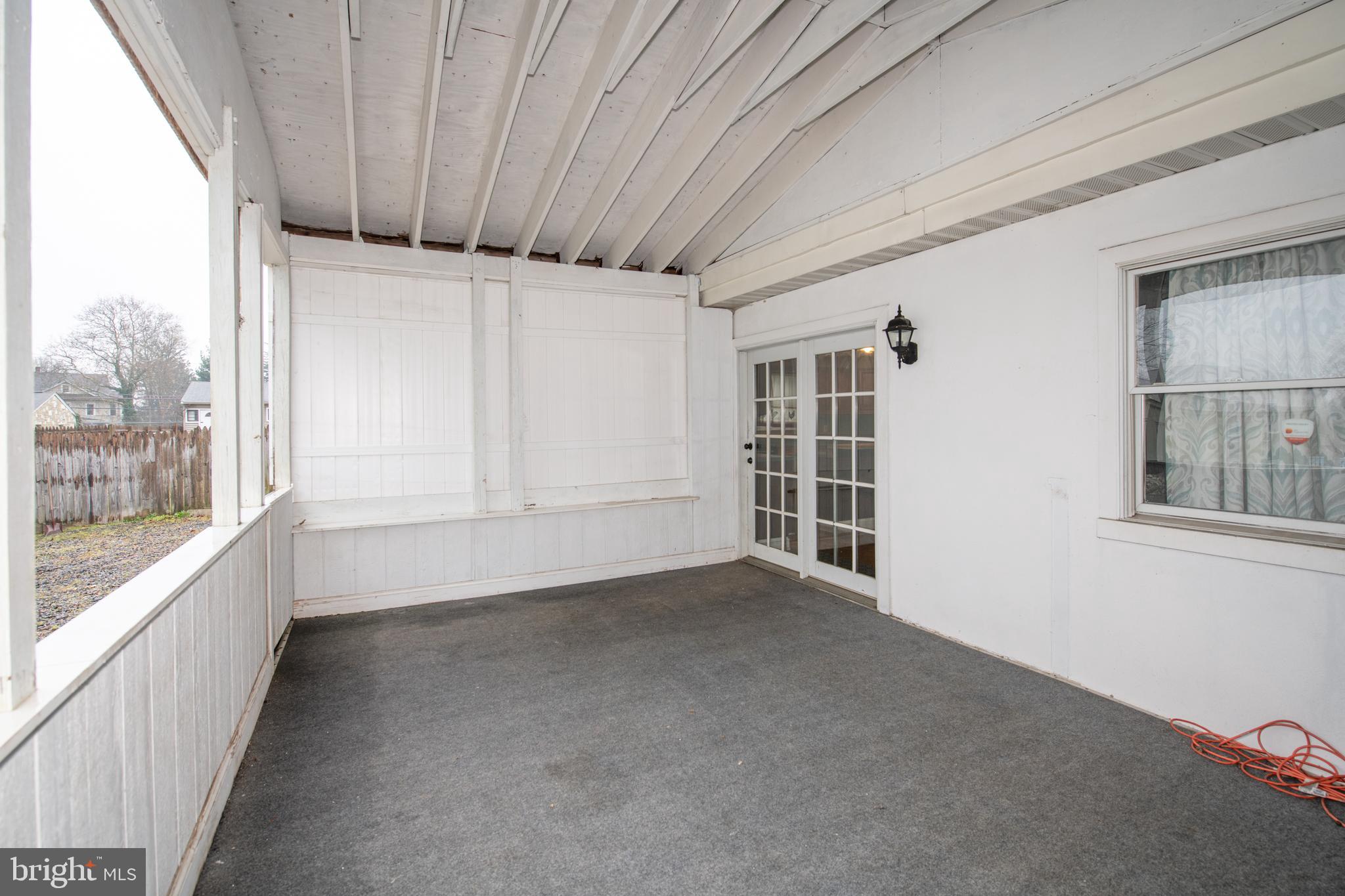 SOMERTON - Residential