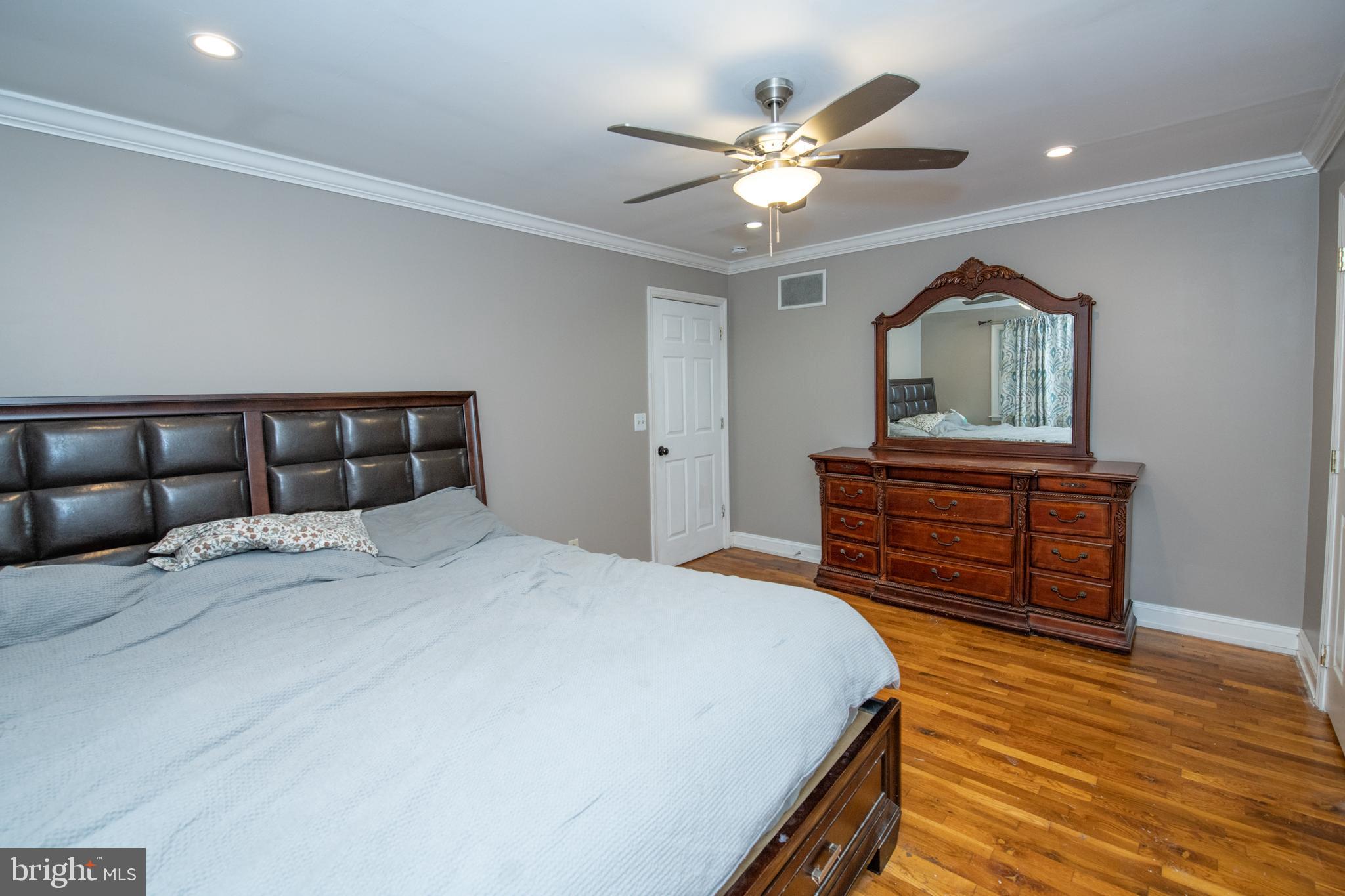 SOMERTON - Residential