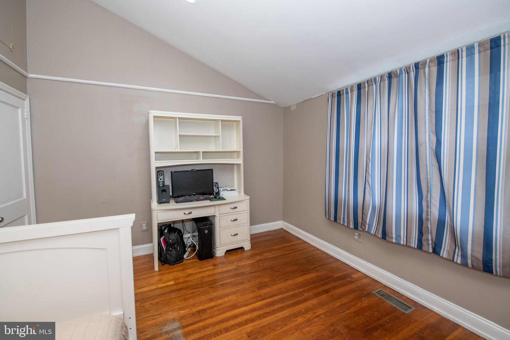 SOMERTON - Residential