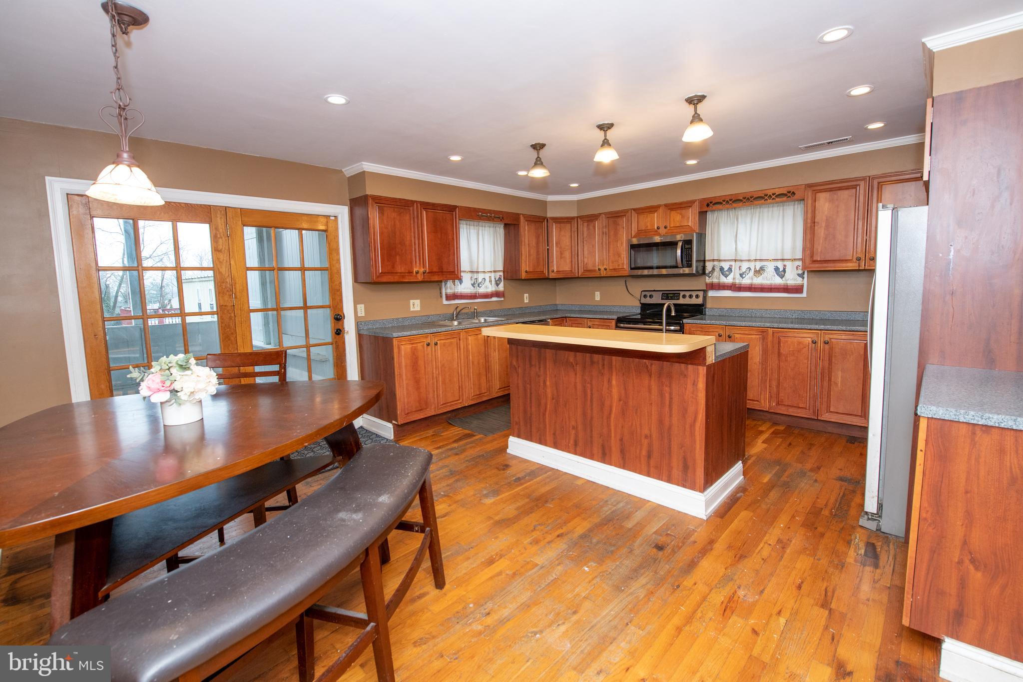 SOMERTON - Residential