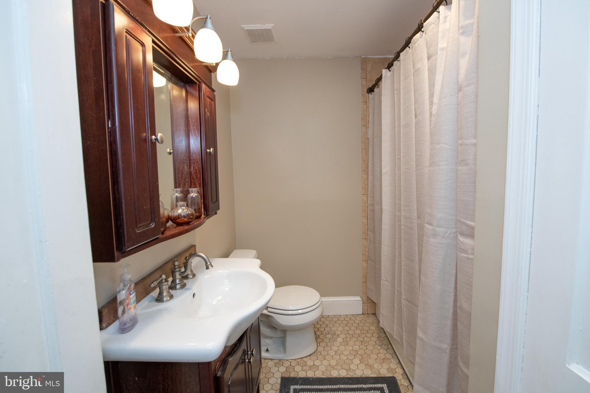 SOMERTON - Residential