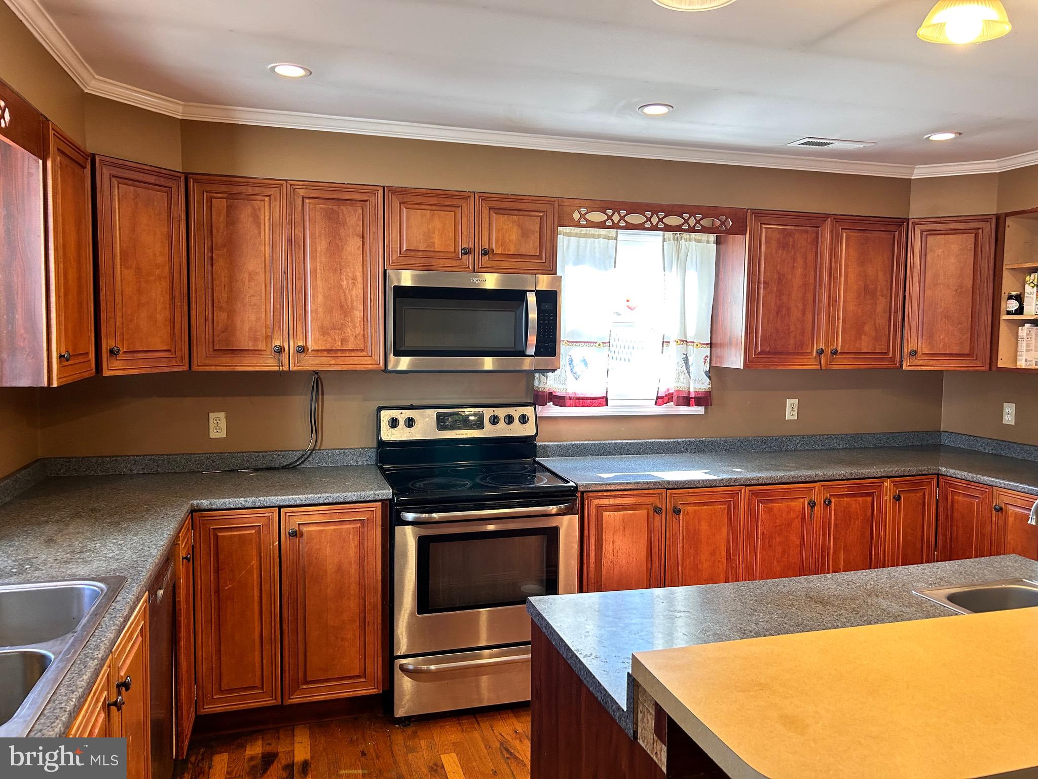 SOMERTON - Residential