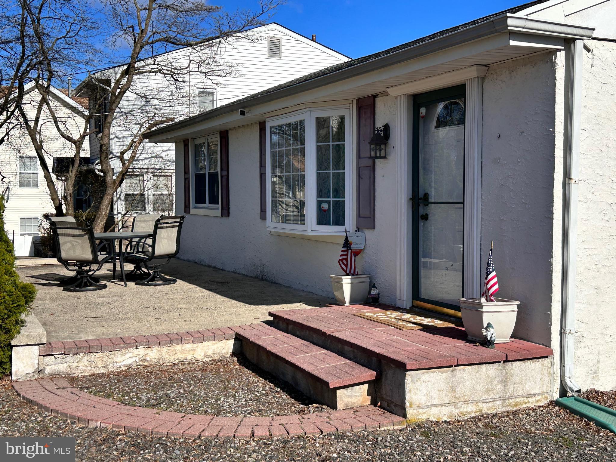 SOMERTON - Residential