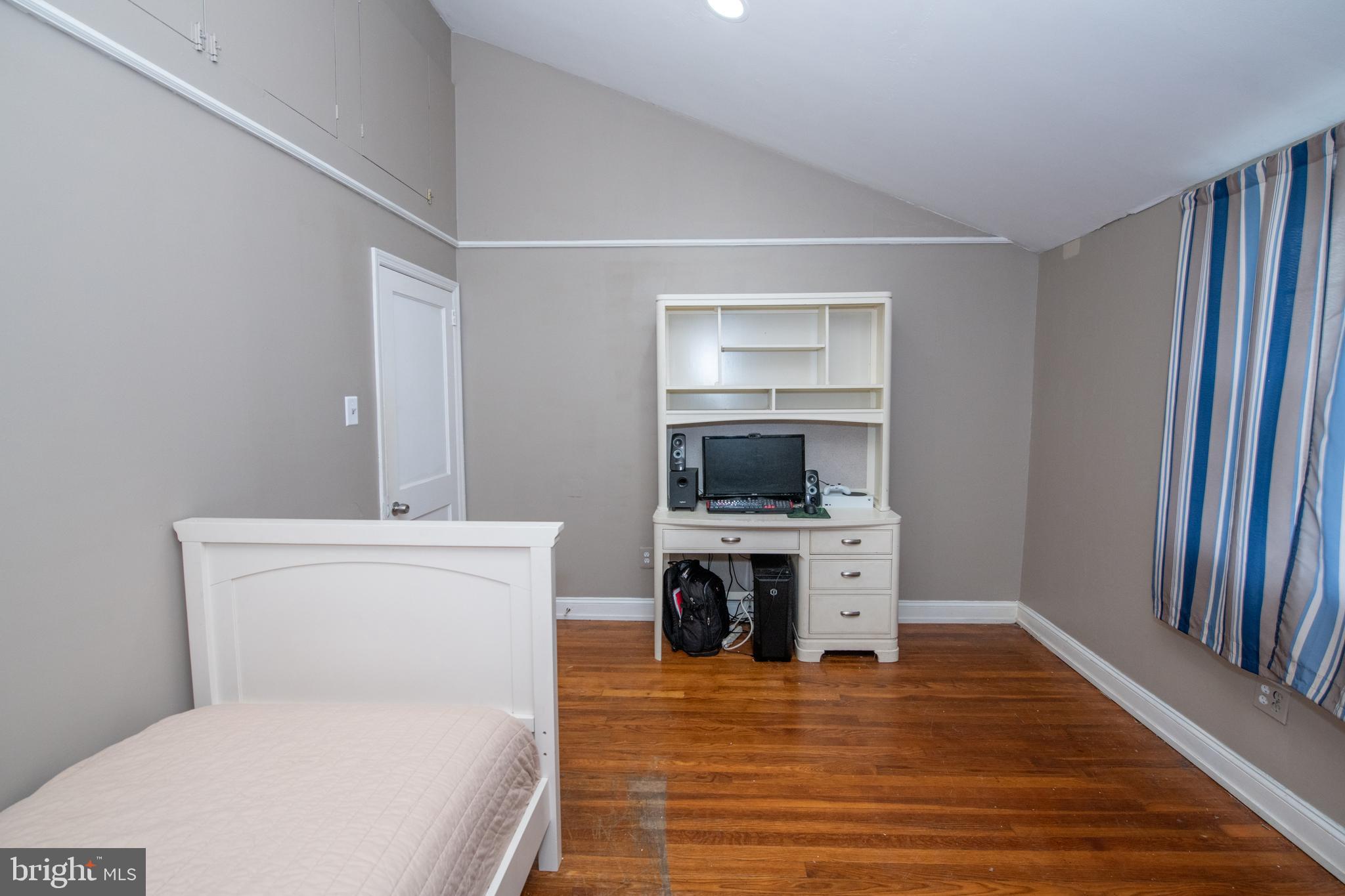 SOMERTON - Residential