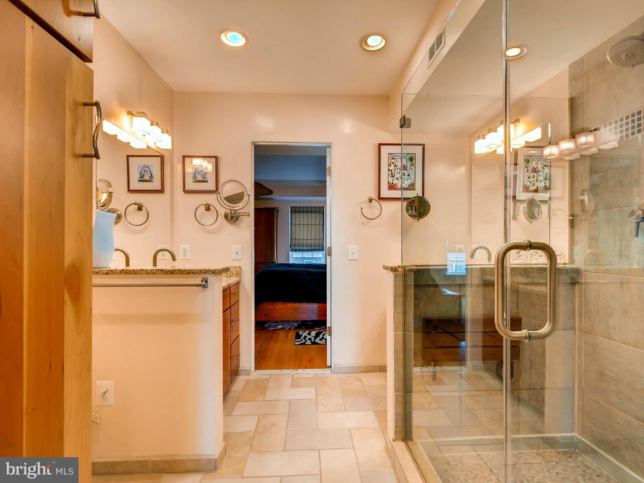 LOCUST POINT - Residential