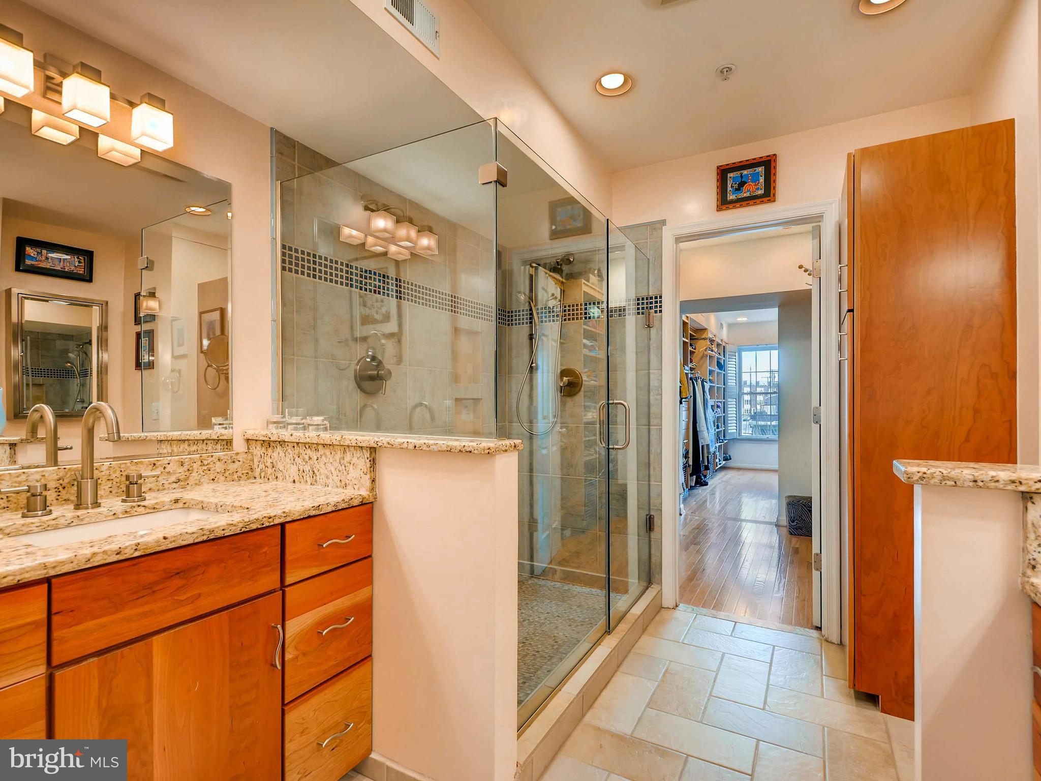 LOCUST POINT - Residential