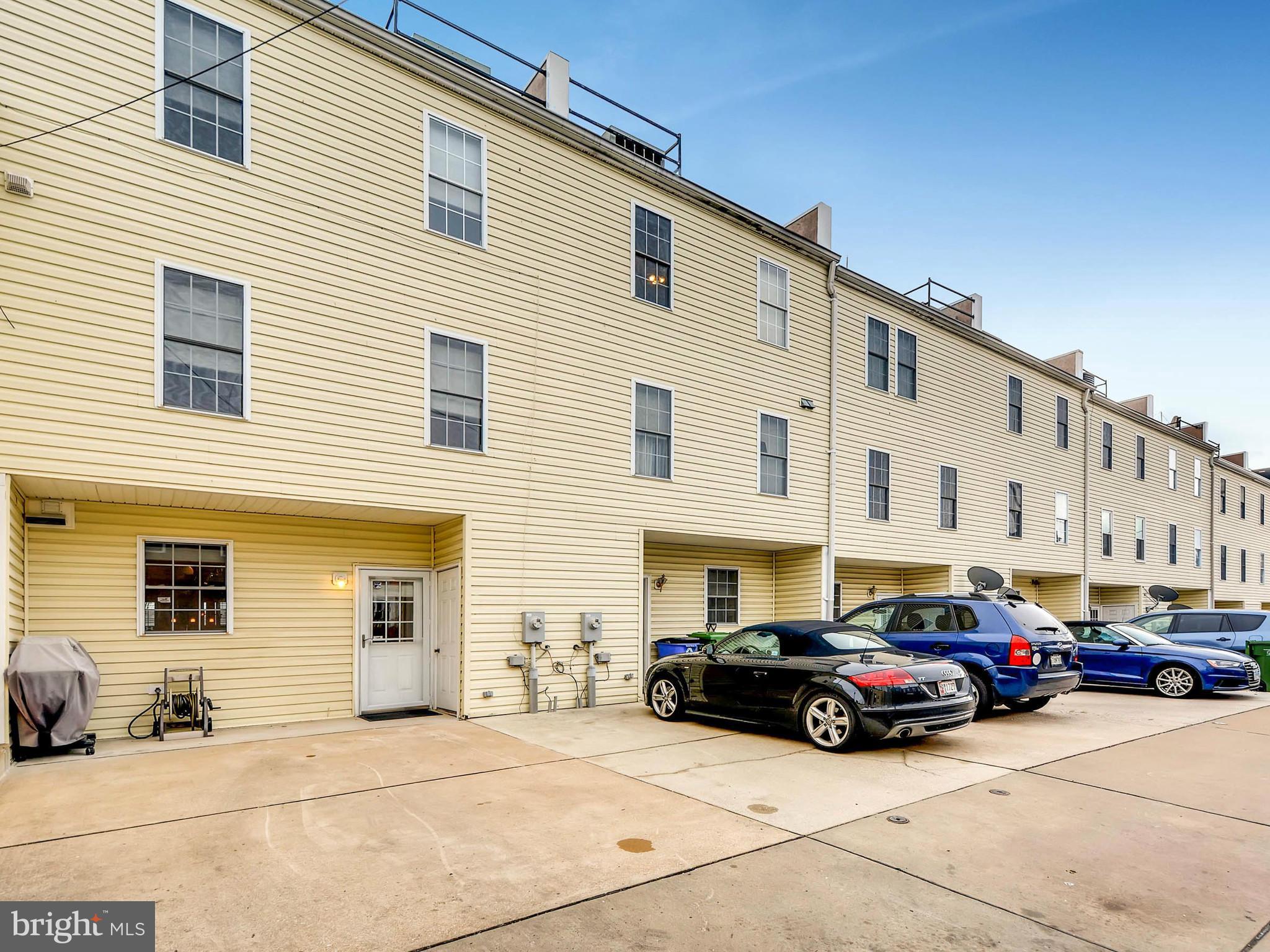 LOCUST POINT - Residential