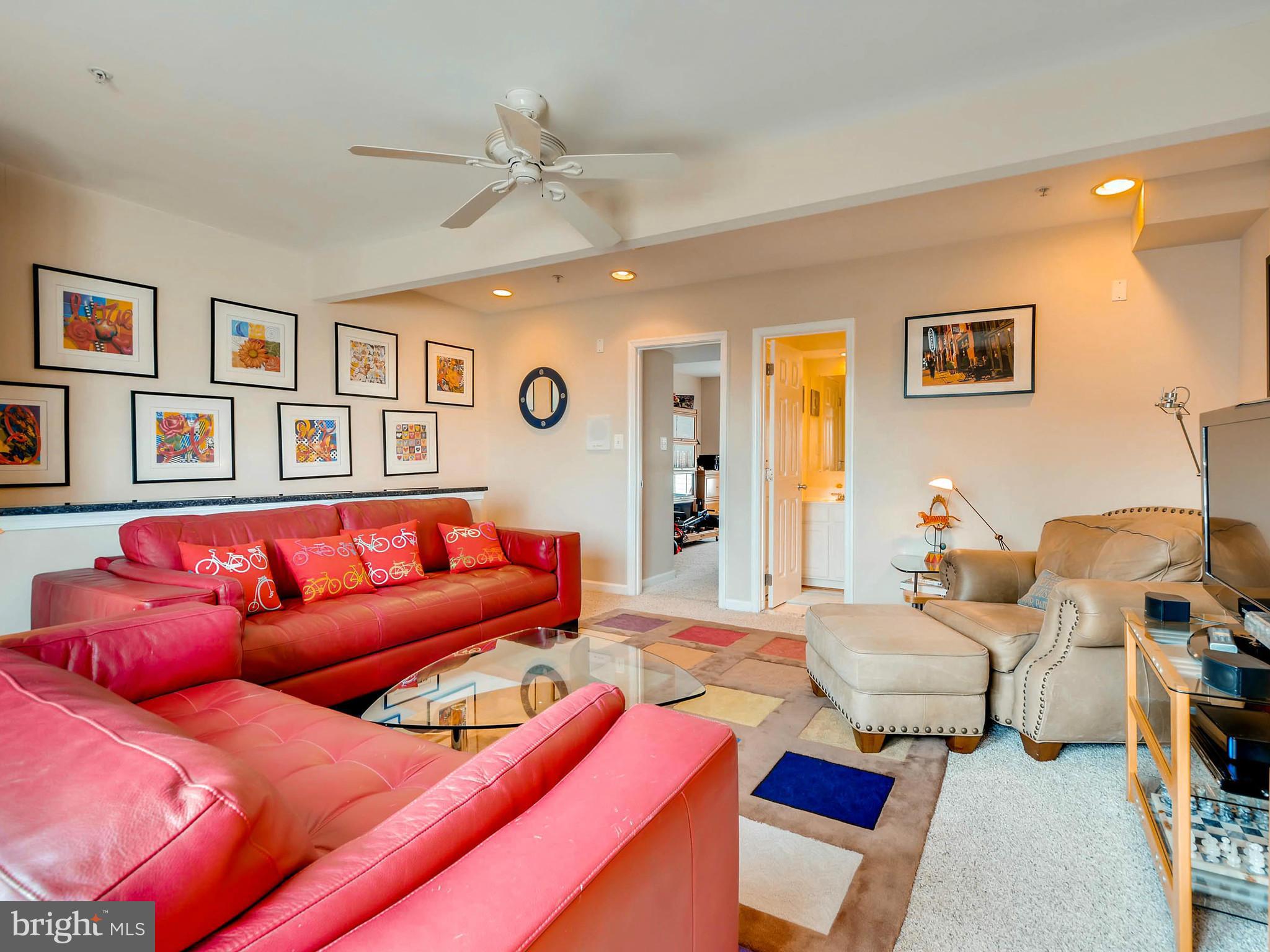 LOCUST POINT - Residential