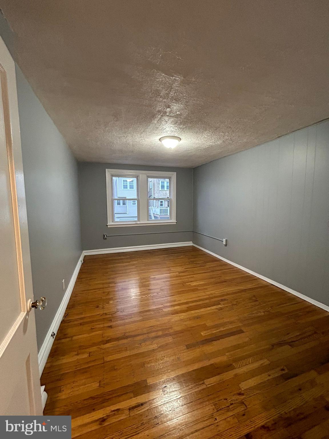 EAST FALLS - Residential Lease