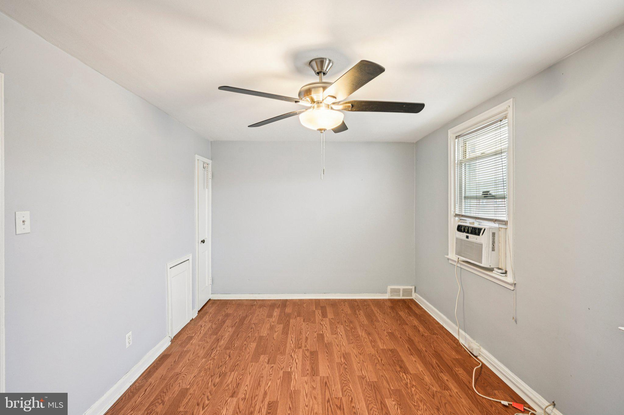 OXFORD CIRCLE - Residential