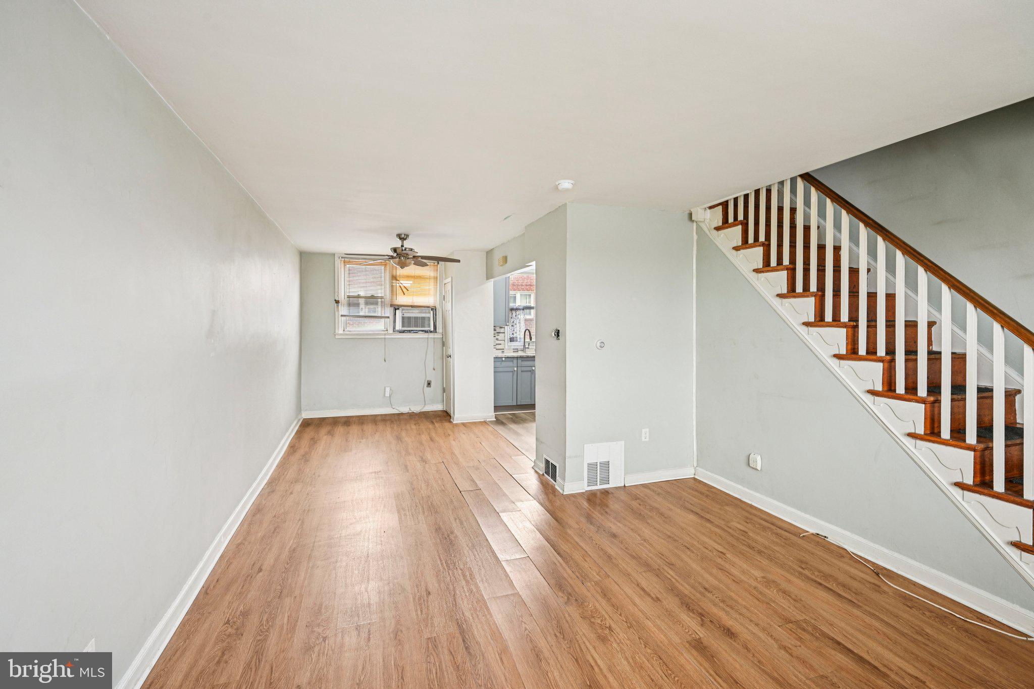 OXFORD CIRCLE - Residential