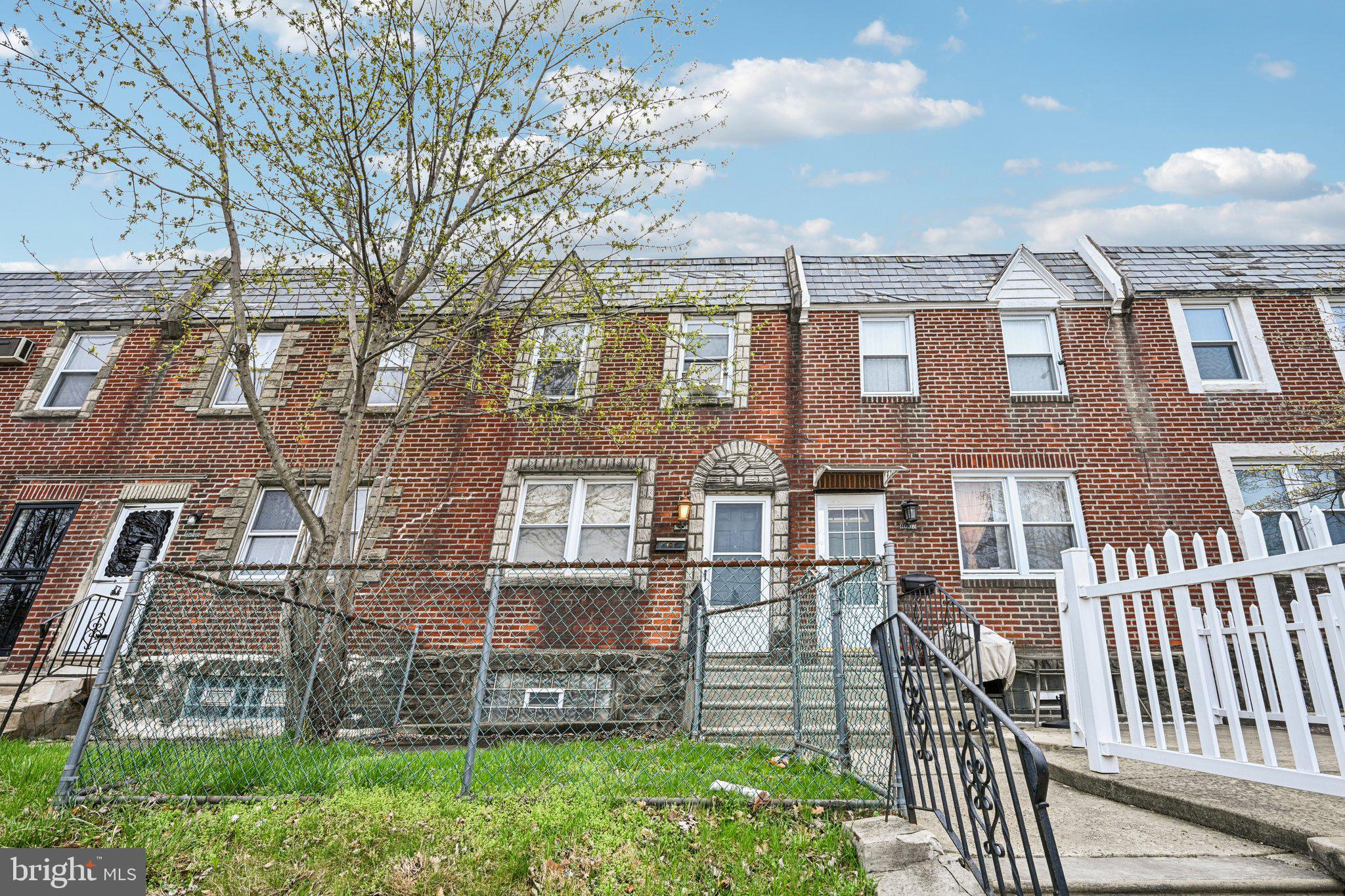 OXFORD CIRCLE - Residential