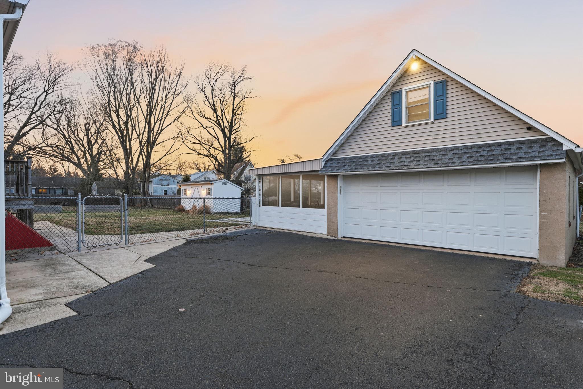 FAIROAKS - Residential