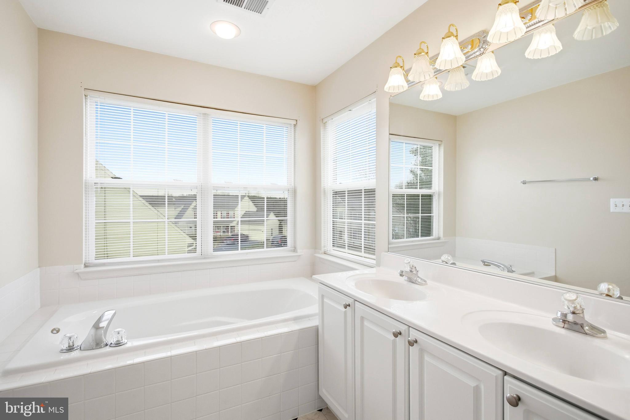 SAYBROOKE - Residential