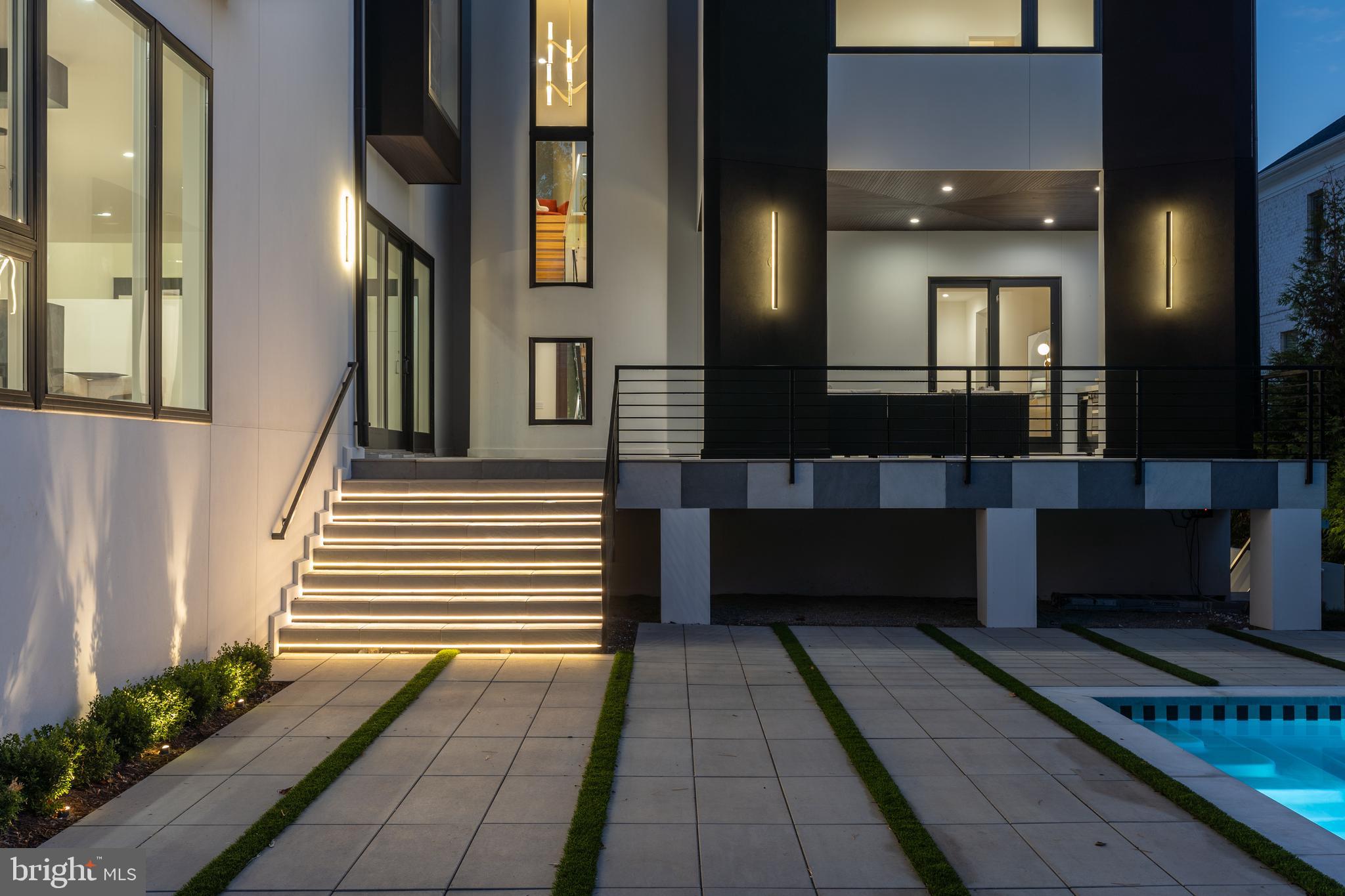 BROYHILL LANGLEY ESTATES - Residential