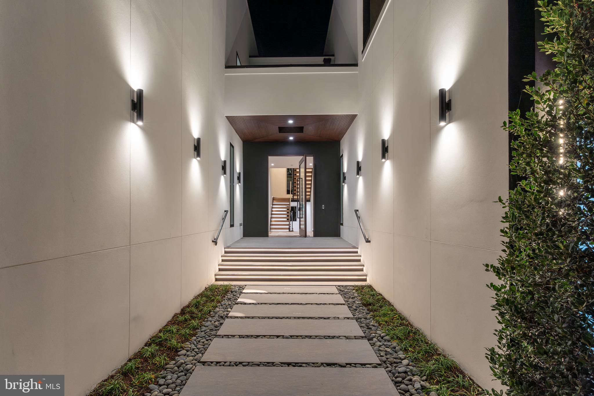 BROYHILL LANGLEY ESTATES - Residential