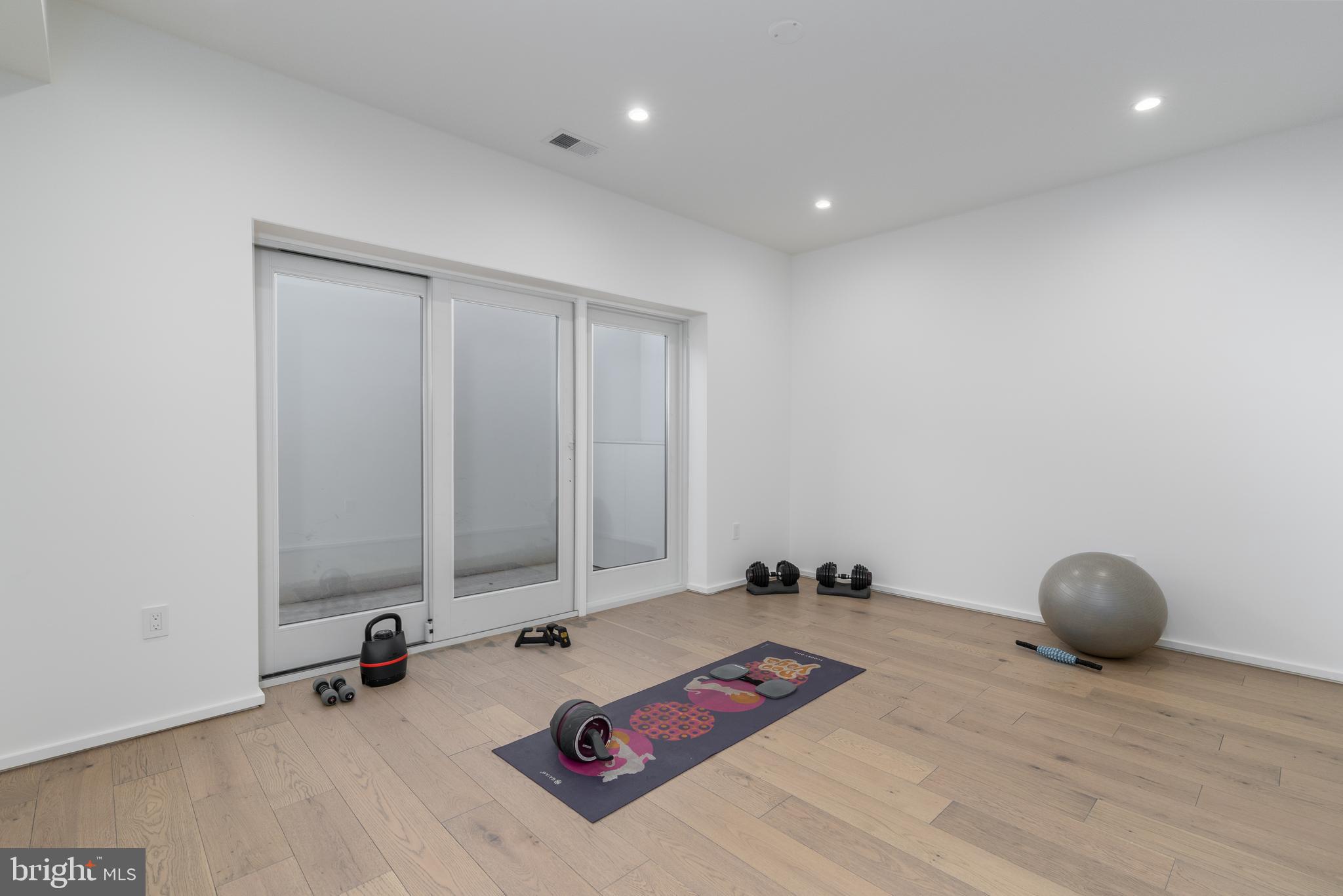 BROYHILL LANGLEY ESTATES - Residential