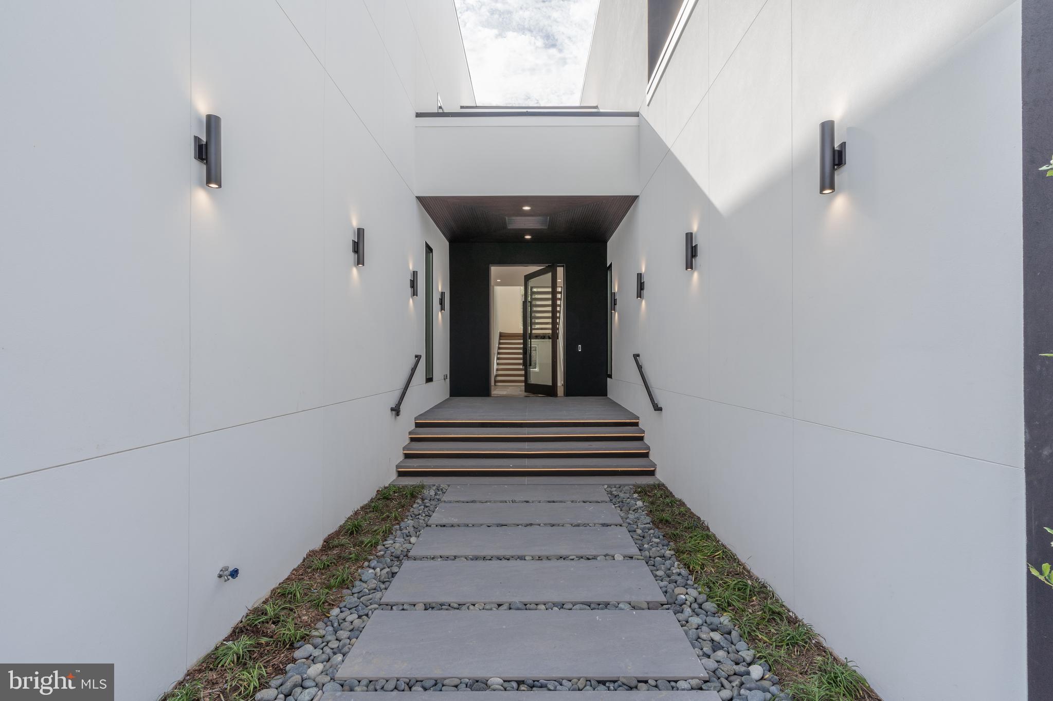 BROYHILL LANGLEY ESTATES - Residential