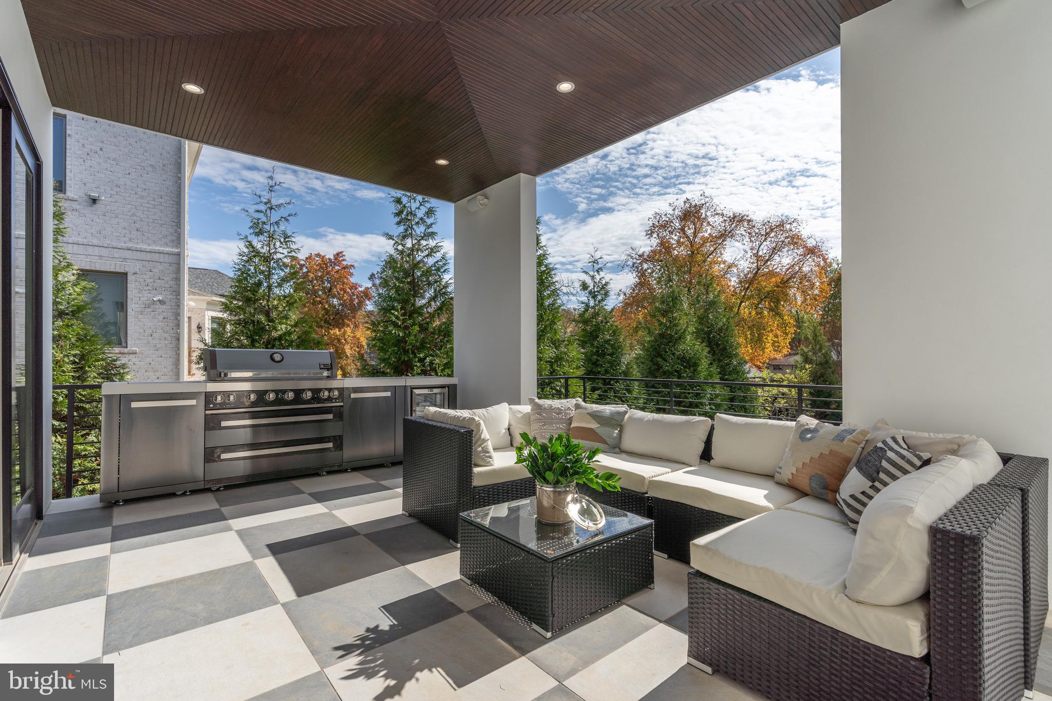 BROYHILL LANGLEY ESTATES - Residential