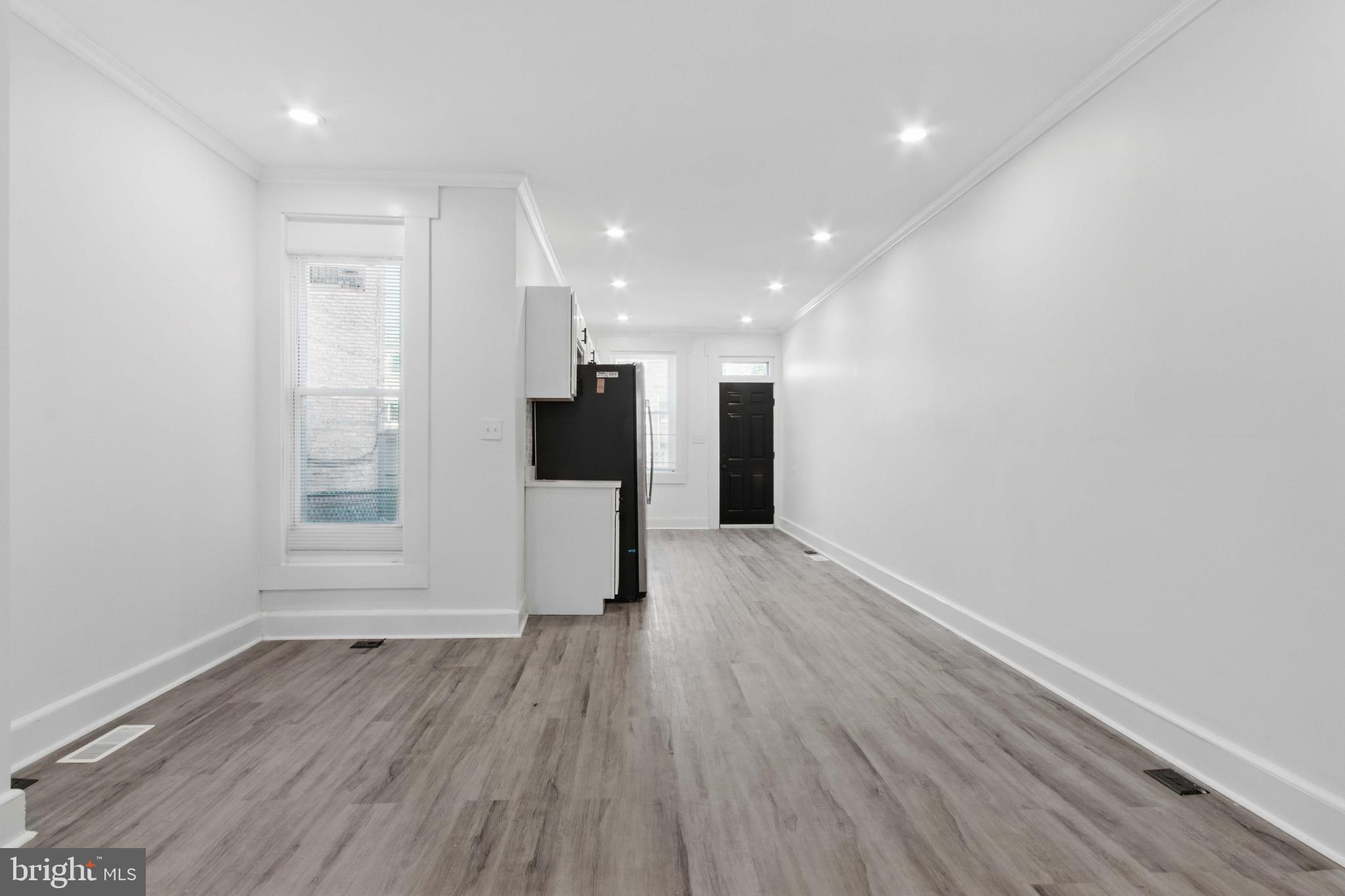 SANDTOWN-WINCHESTER - Residential