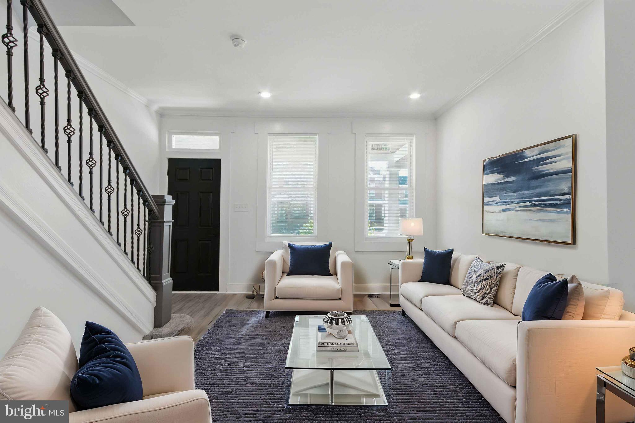 SANDTOWN-WINCHESTER - Residential