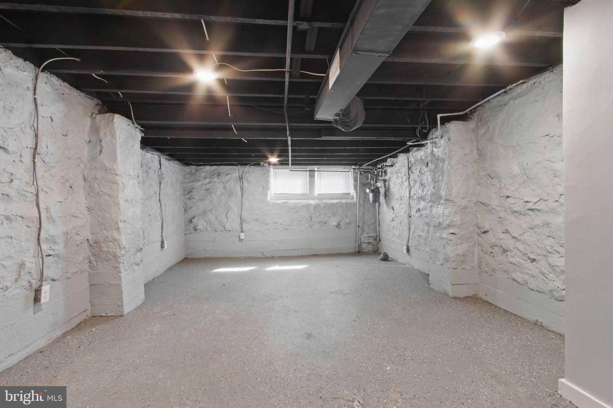 SANDTOWN-WINCHESTER - Residential